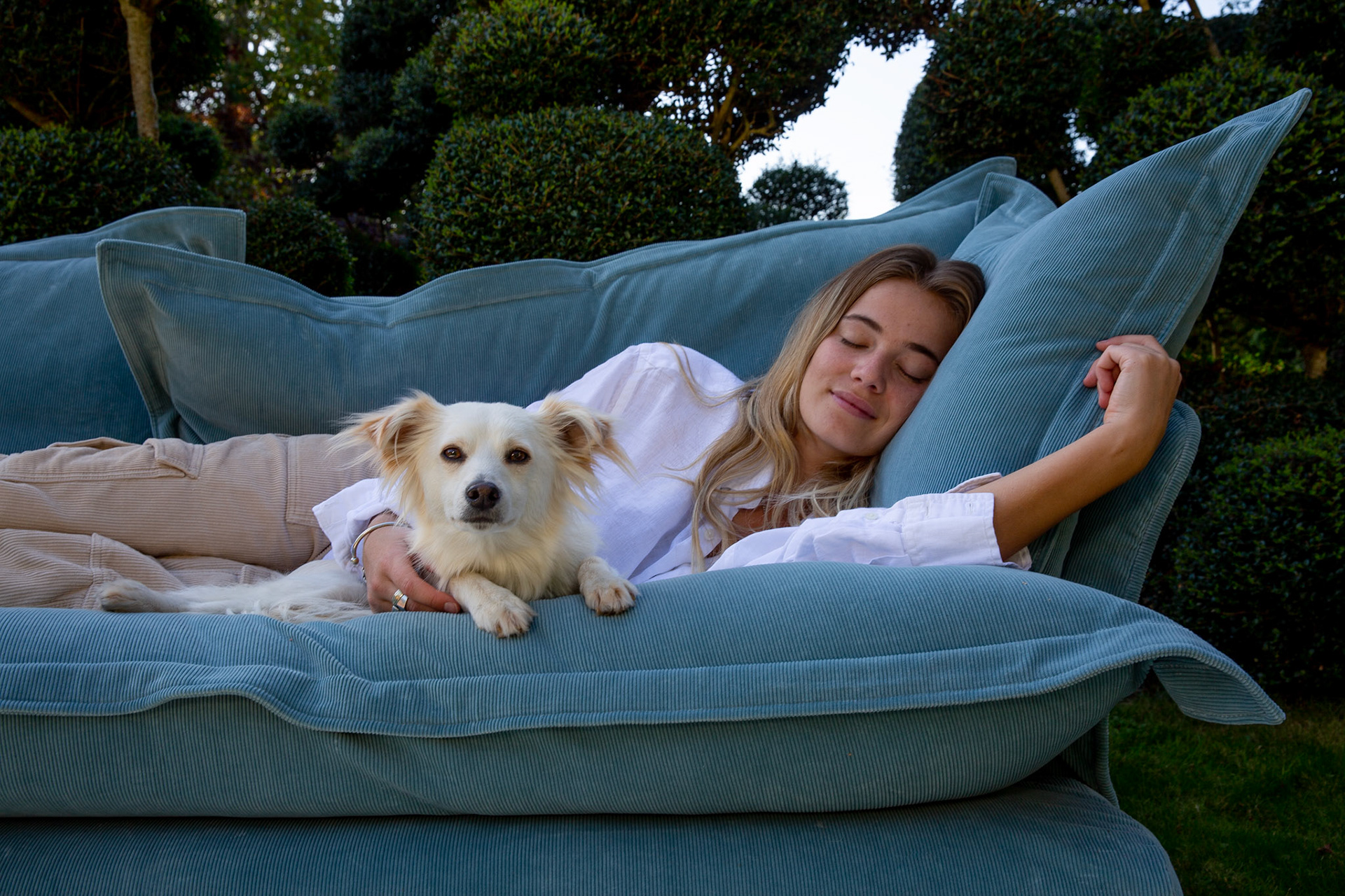 Pigeon Corduroy - Song Pillow Edge Sofa