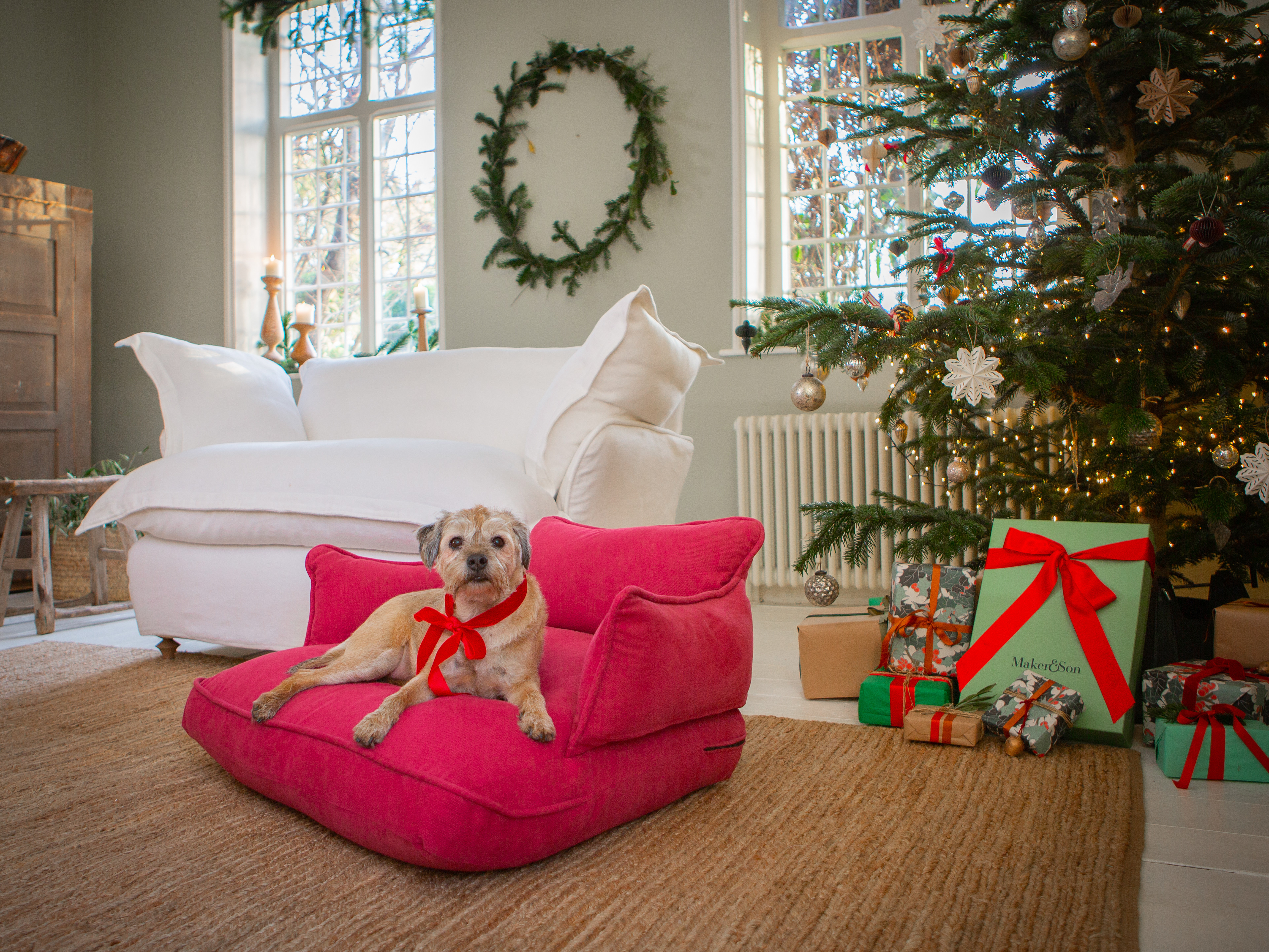 Ruby 100% Linen - Marnie Piped Edge Dog Bed