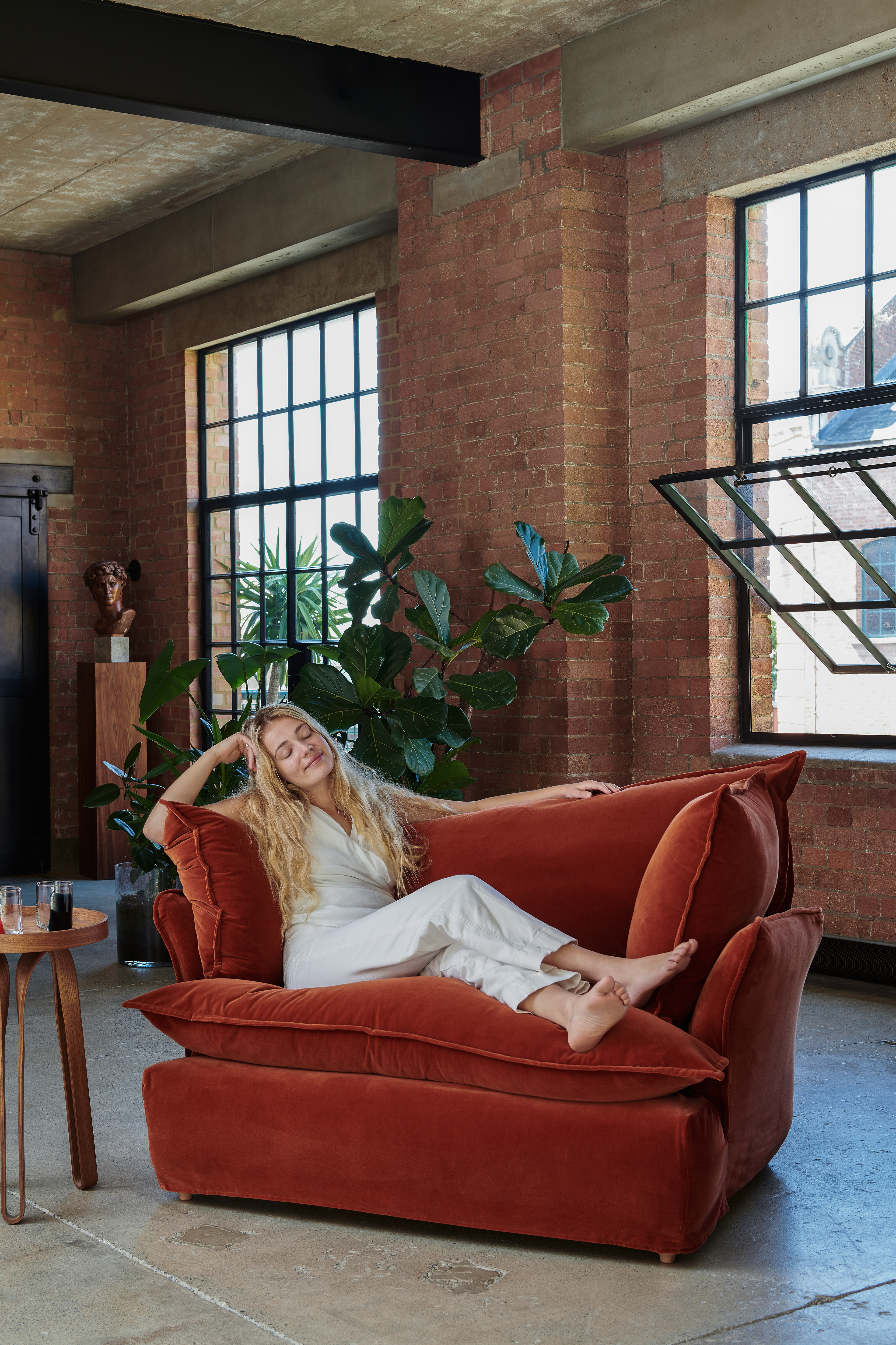 Paprika Velvet - Song Short Pillow Edge Love Seat