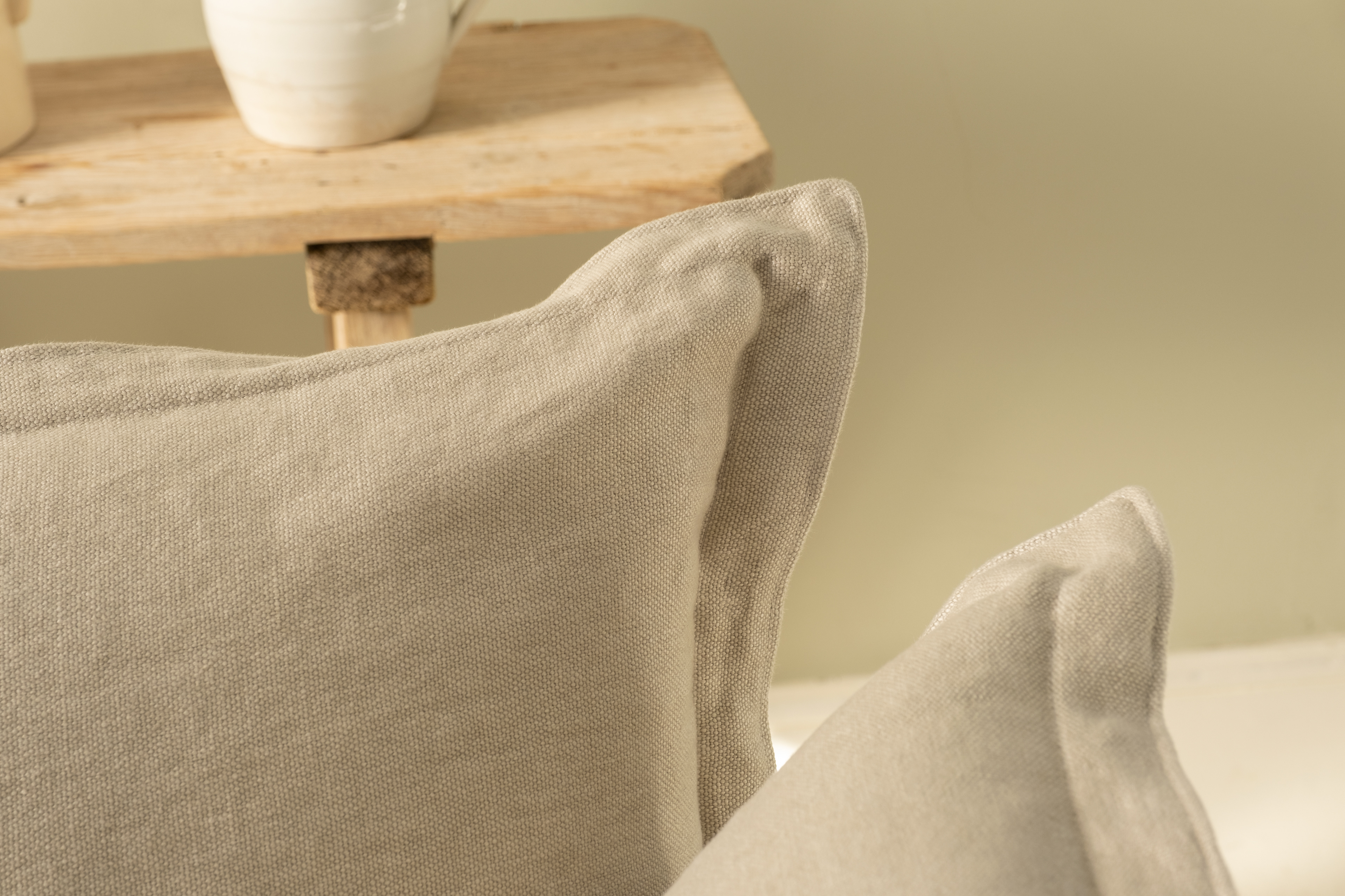 Jasper 100% Linen - Song Pillow Edge Love Seat
