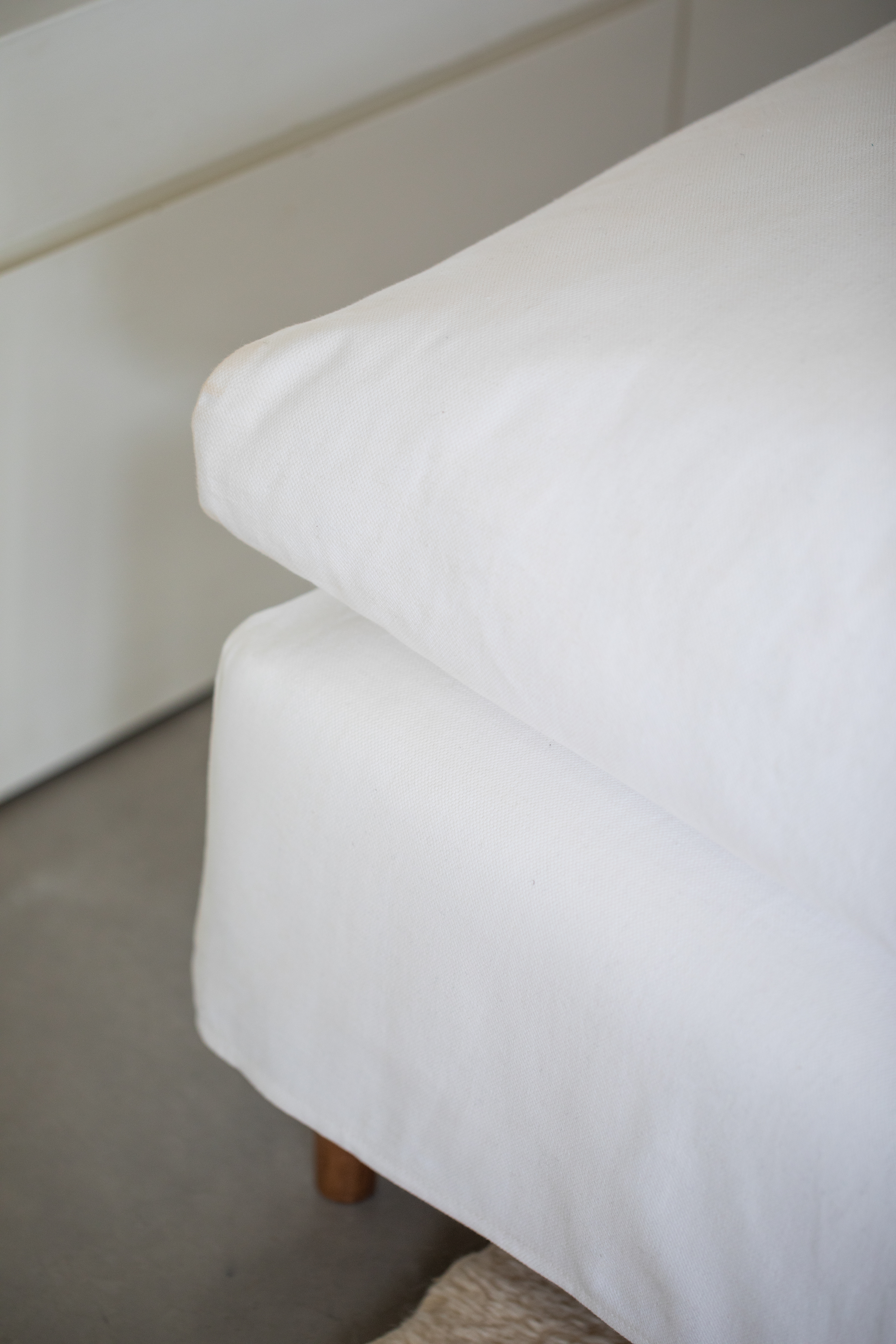 Moonflower White Brushed Cotton - Orlando Footstool (Coming to US & Aus in 2022)