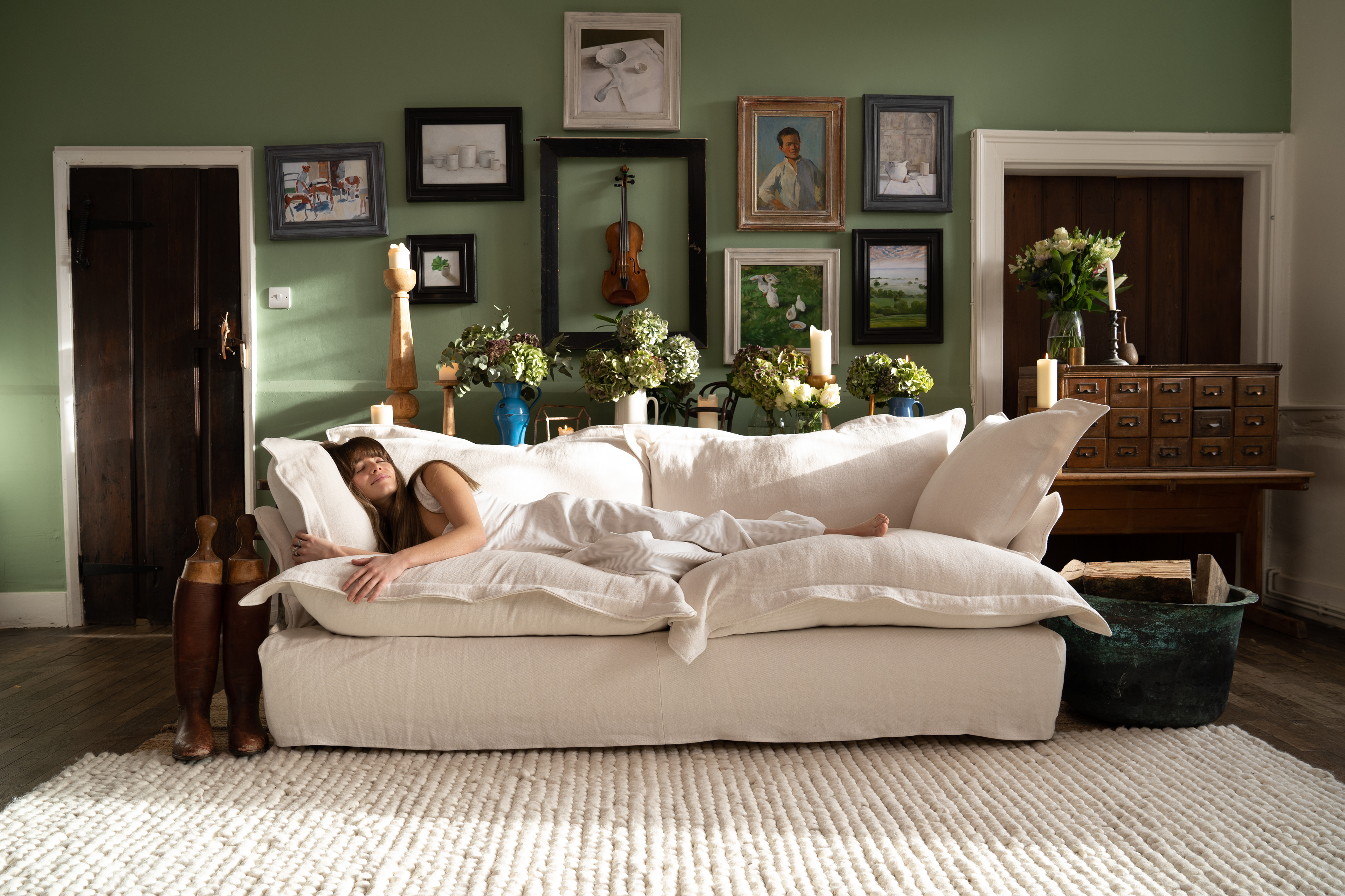 Moonstone 100% Linen - Song Pillow Edge Sofa