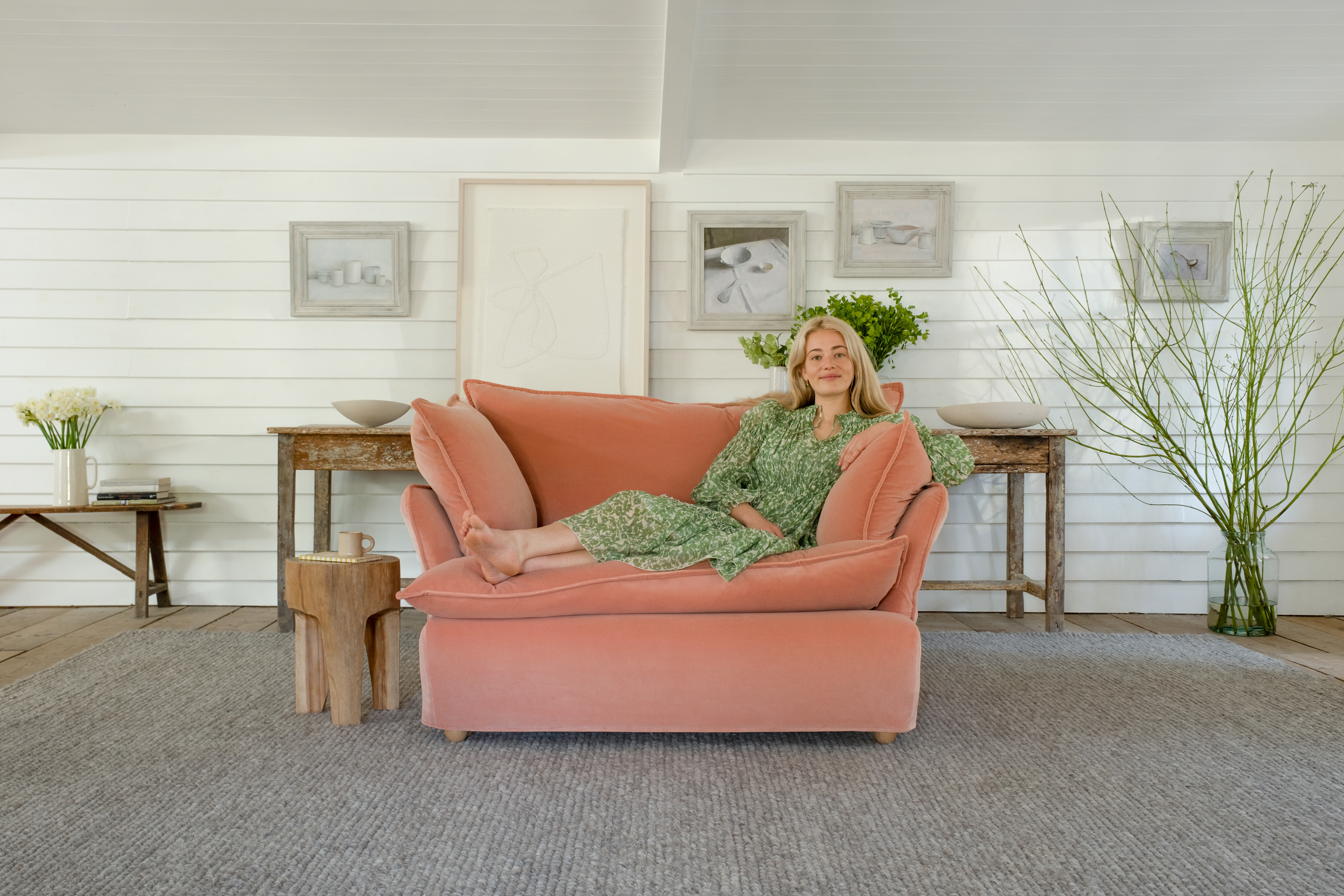 Pink Peppercorn Velvet - Song Short Pillow Edge Love Seat