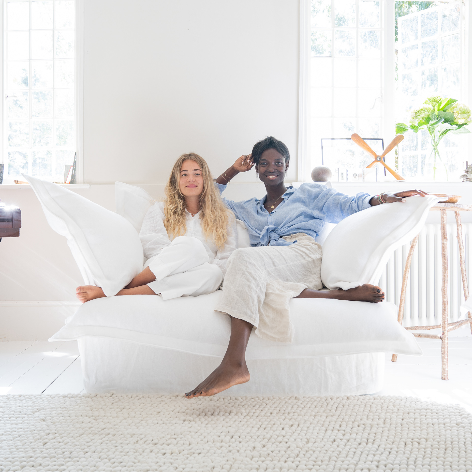 Selenite 100% Linen - Song Pillow Edge Love Seat