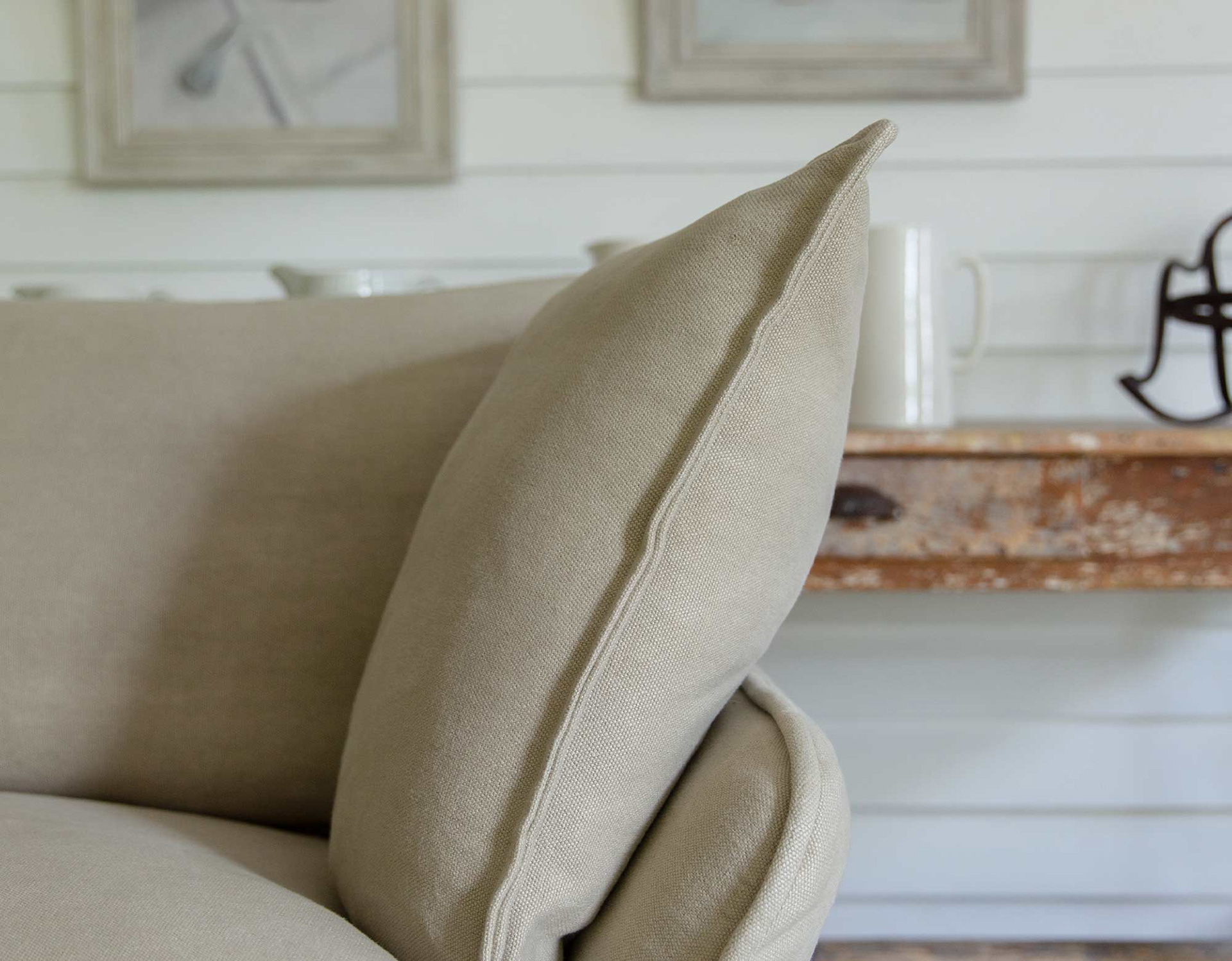 Jasper 100% Linen - Song Short Pillow Edge Armchair