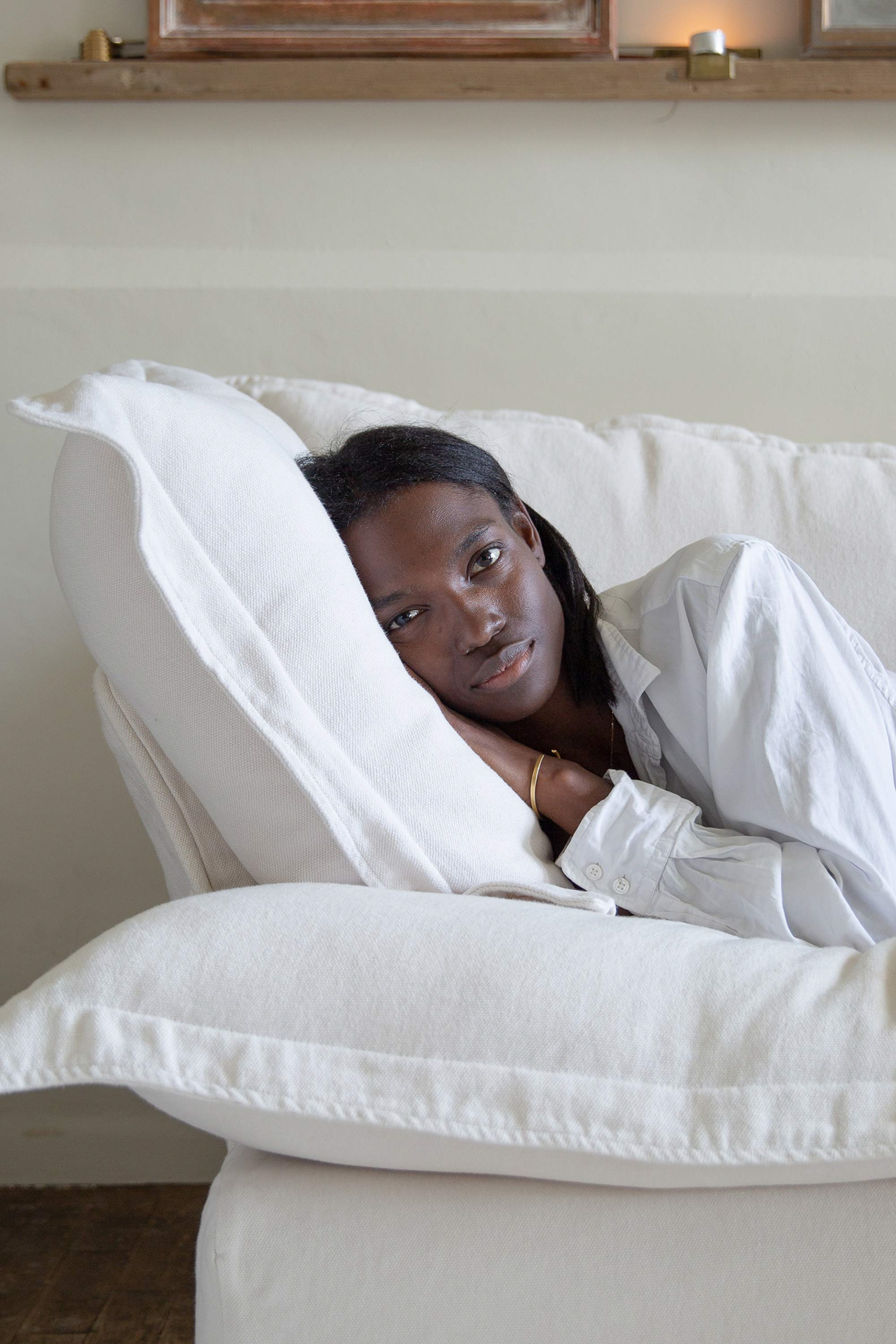 Moonstone 100% Linen - Song Pillow Edge Sofa