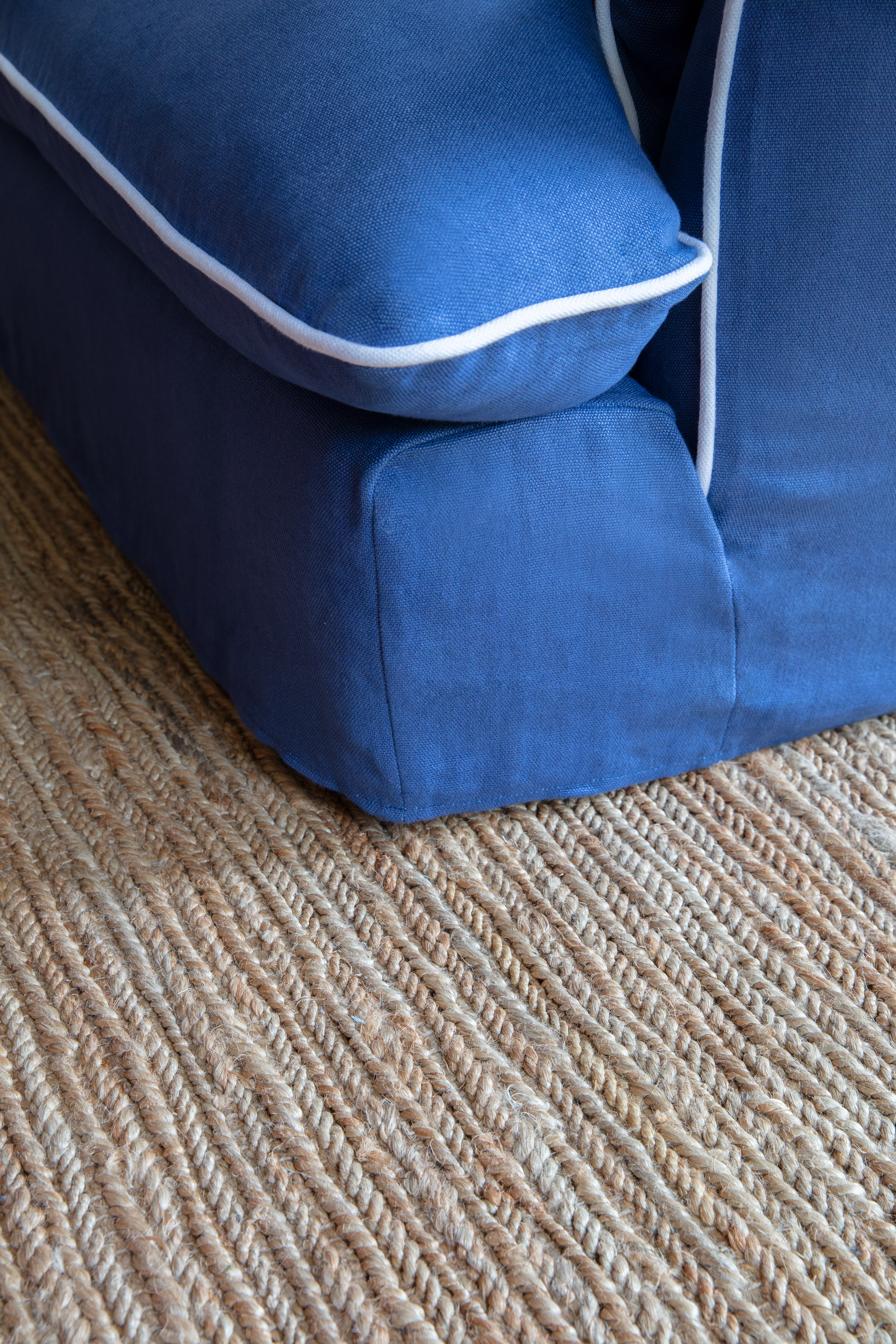 Sapphire/Selenite 100% Linen Marnie Contrast Piped Sofa
