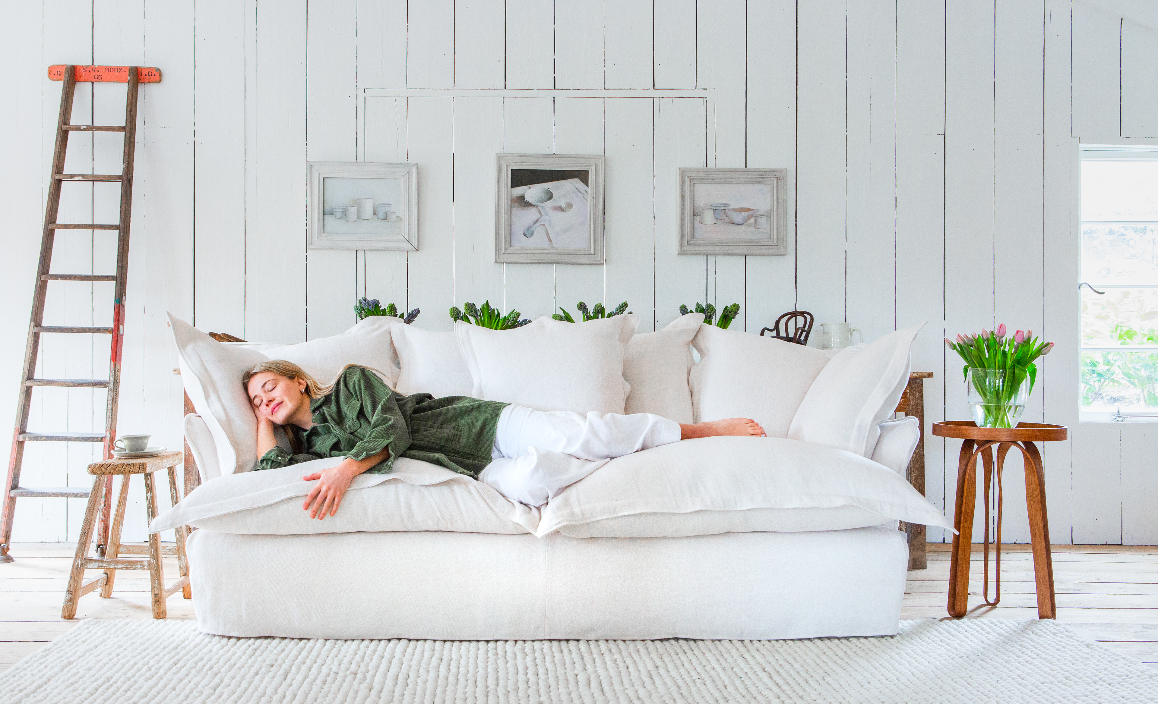 Moonstone 100% Linen - Song Pillow Edge Sofa