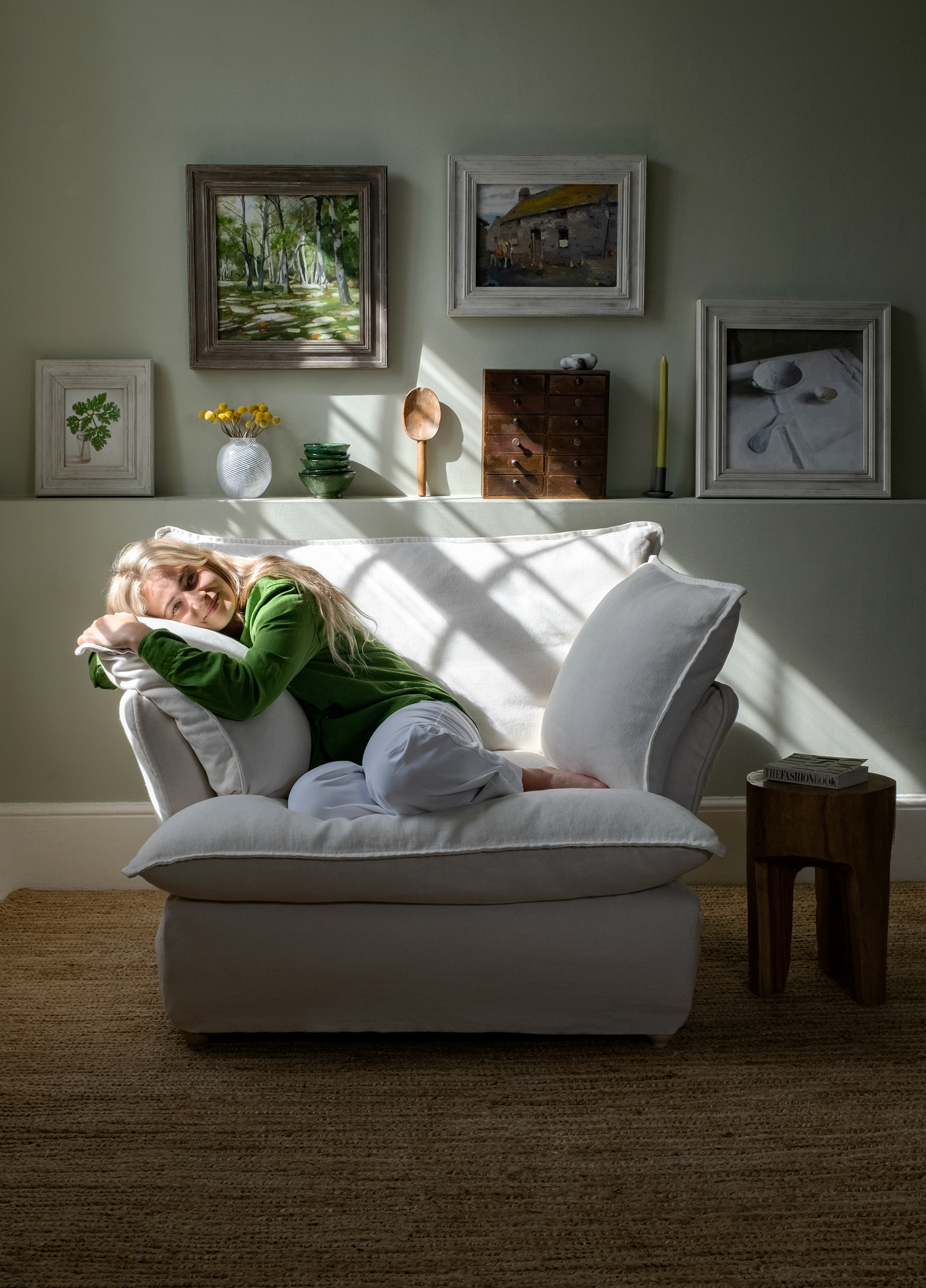 Moonstone 100% Linen - Song Short Pillow Edge Armchair