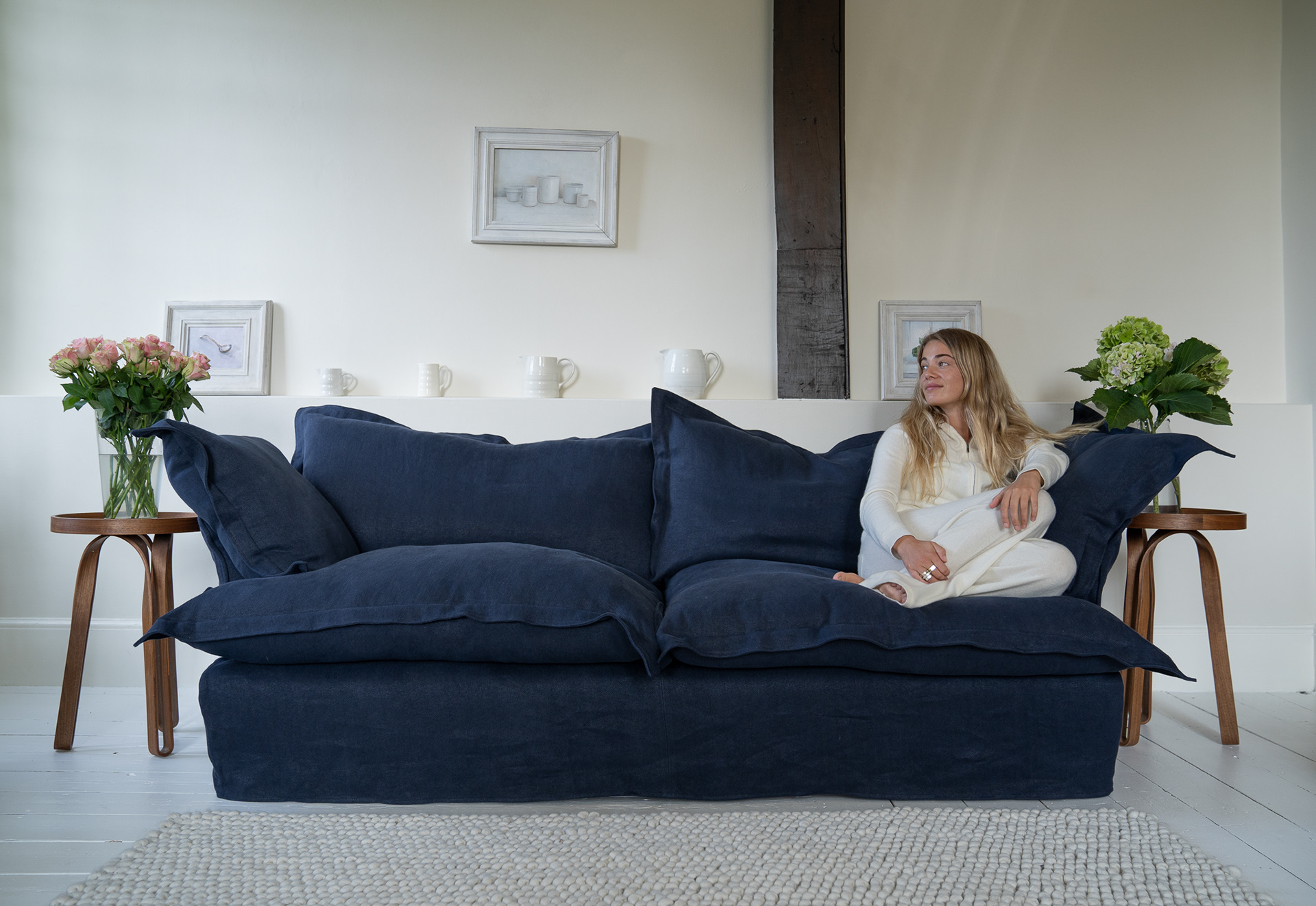 Obsidian 100% Linen - Song Pillow Edge Sofa