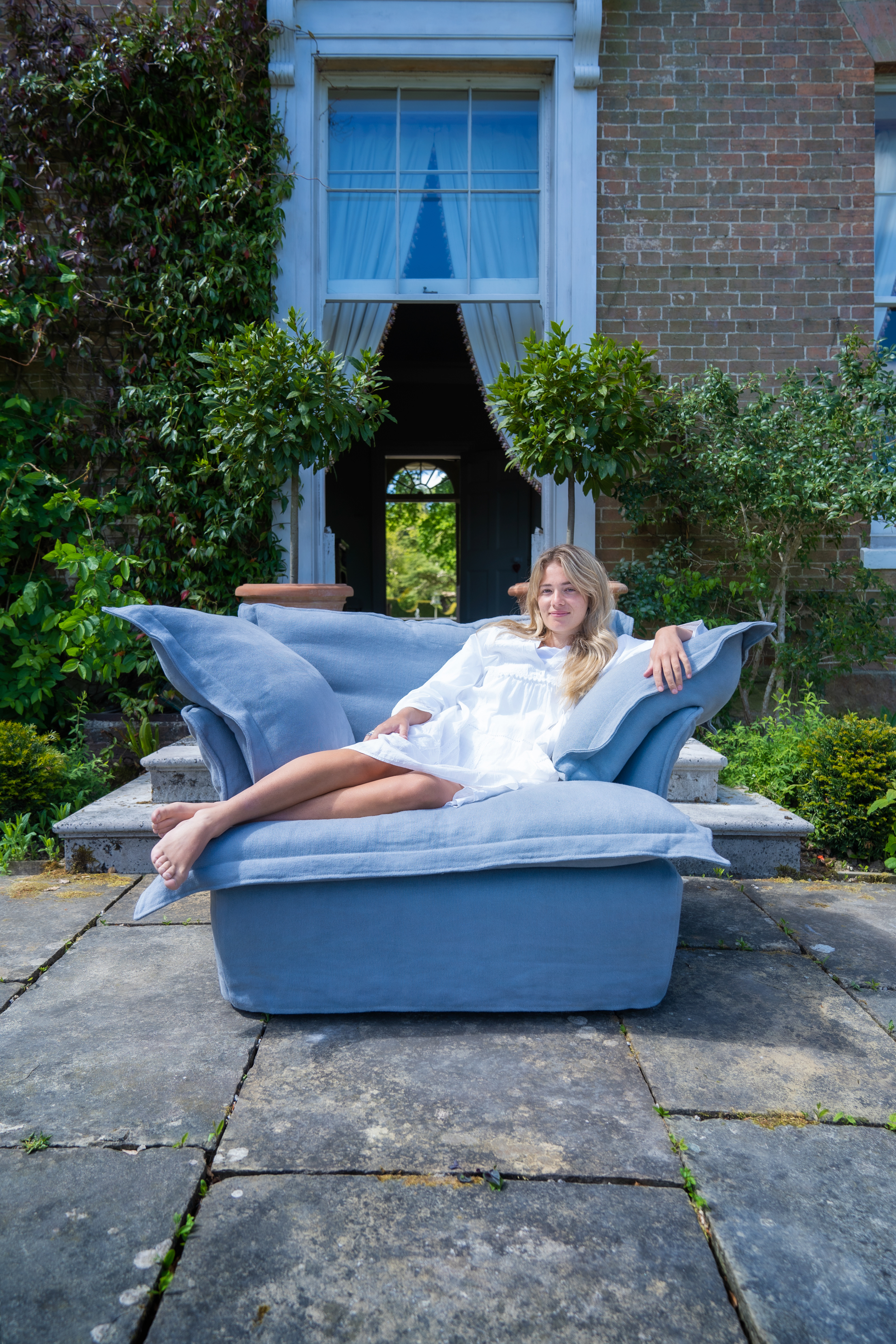 Granite 100% Linen - Song Pillow Edge Armchair