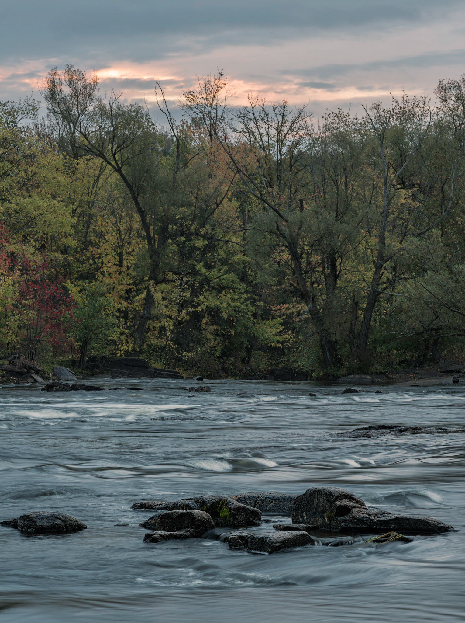It was cloudy and rainy without much colour in the sky, but we did get a brief opening in the clouds that I was able to take advantage of.