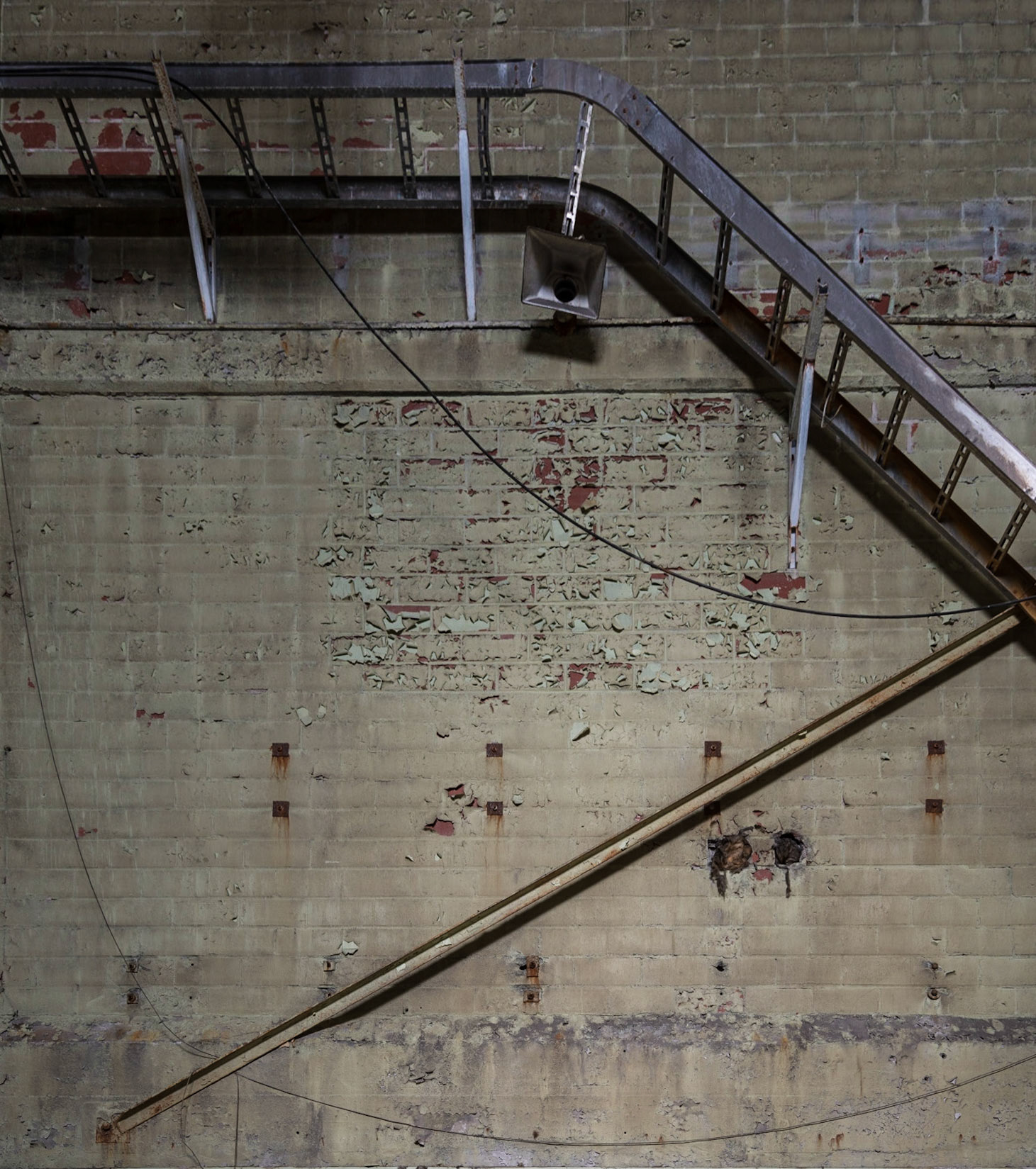 Horizontal and diagonal lines contrasting with curved wires offered up an interesting image