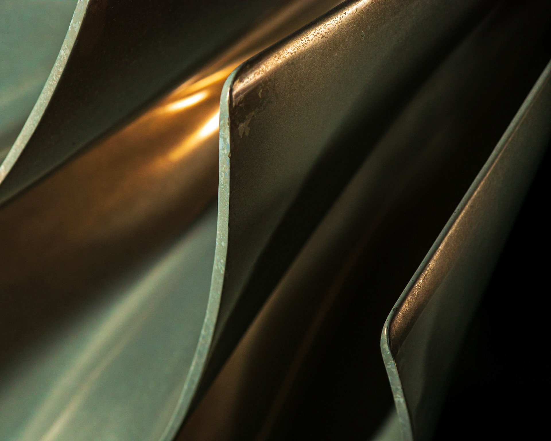 This is another mixed lighting shot, where my flash was throwing light from the left while warmer museum light was illuminating from the right. The sweep of the turbine fin to the orange highlight makes this shot for me.