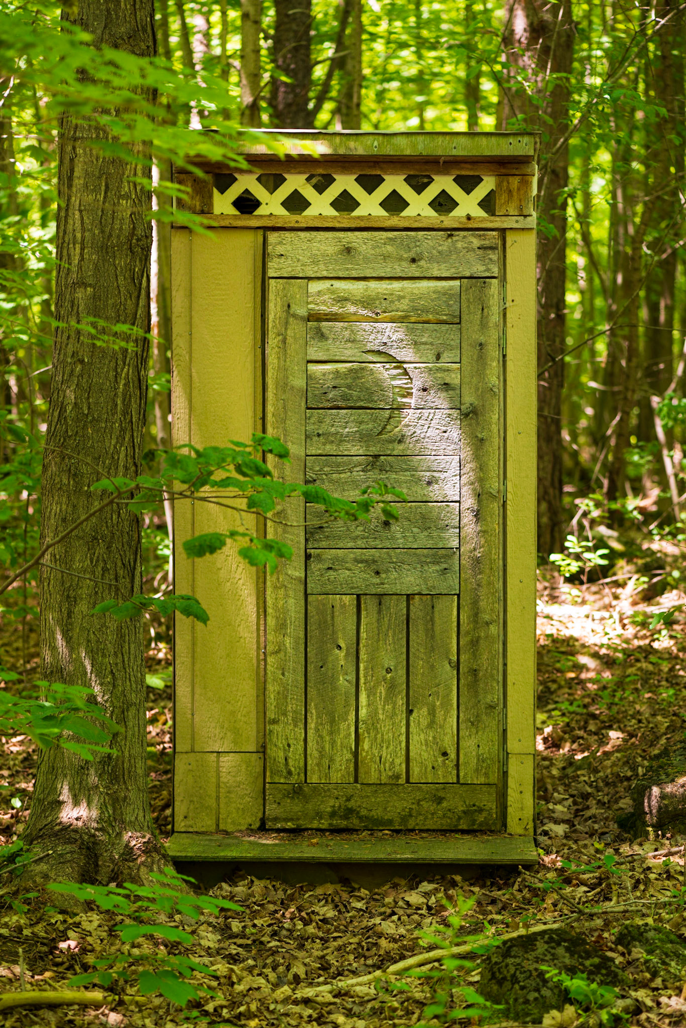 Ye olde facilities. At least there was this. I didn’t need to use it on this outing, but I have had occasion to seek comfort hidden behind a large tree when this sort of thing wasn’t available.