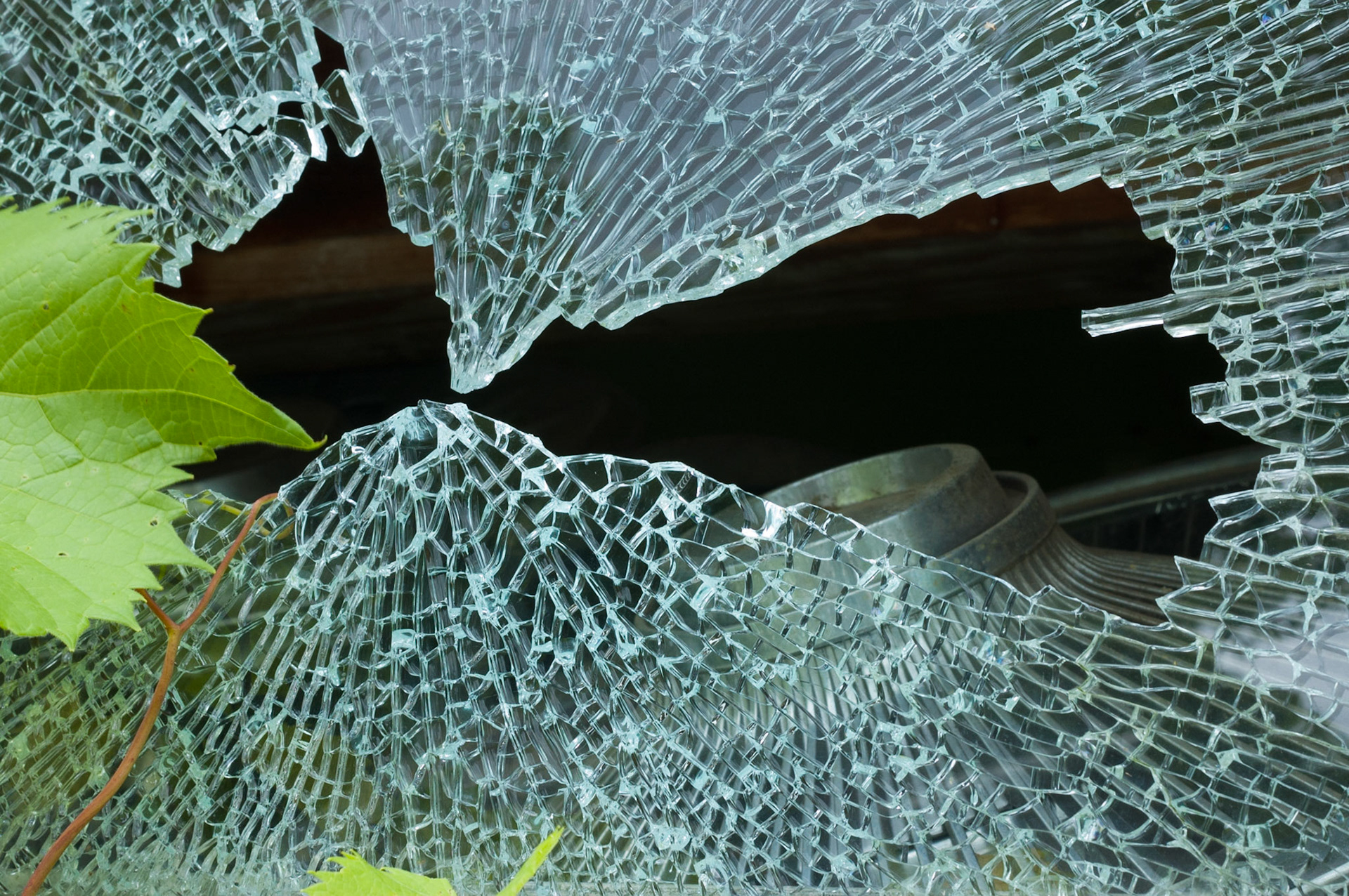 Minaker's Garage (near Picton, Ontario); June 2011