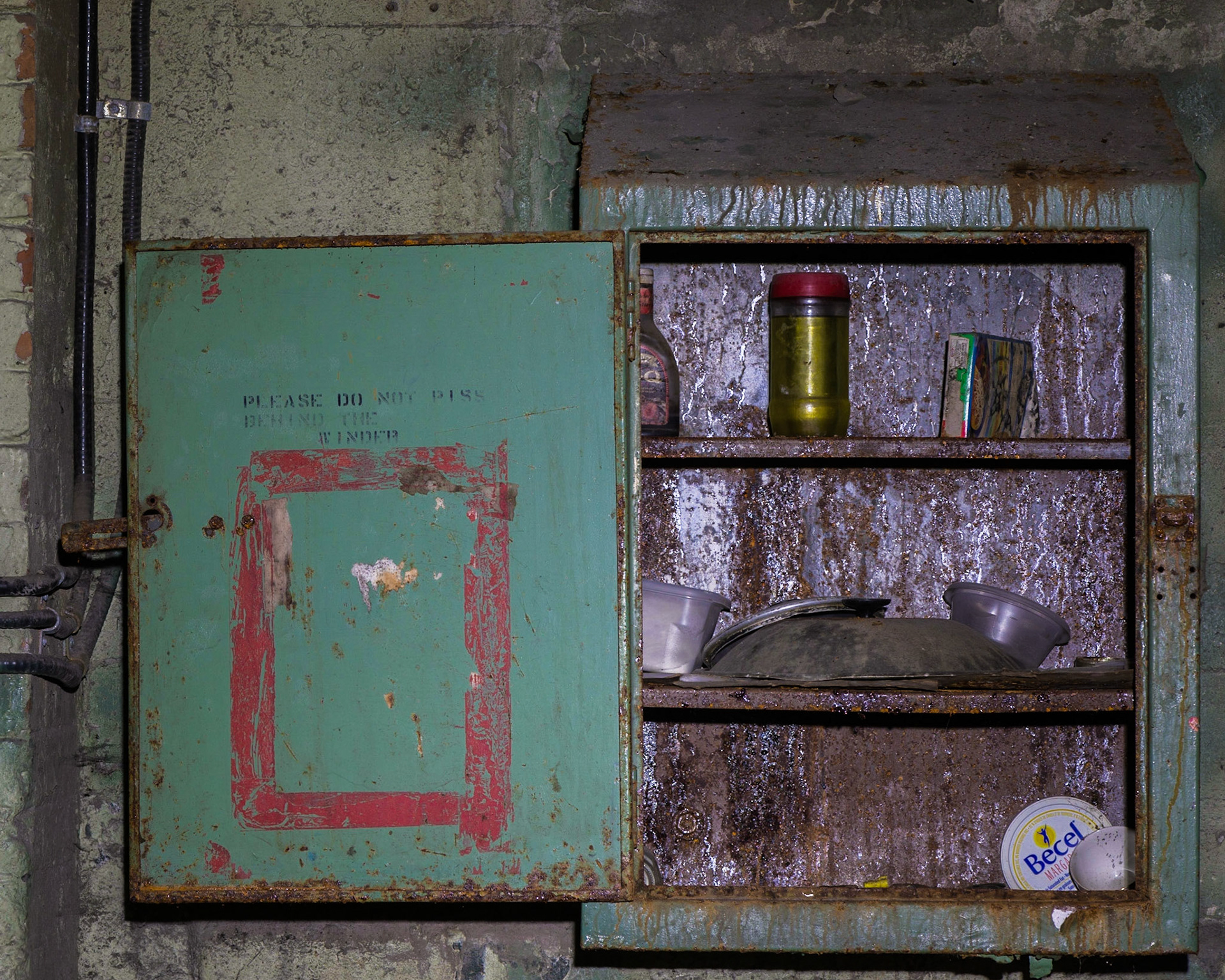 I wonder how bad this problem was to motivate this instruction. In any case, there wasn't time during our visit for any pissing around.