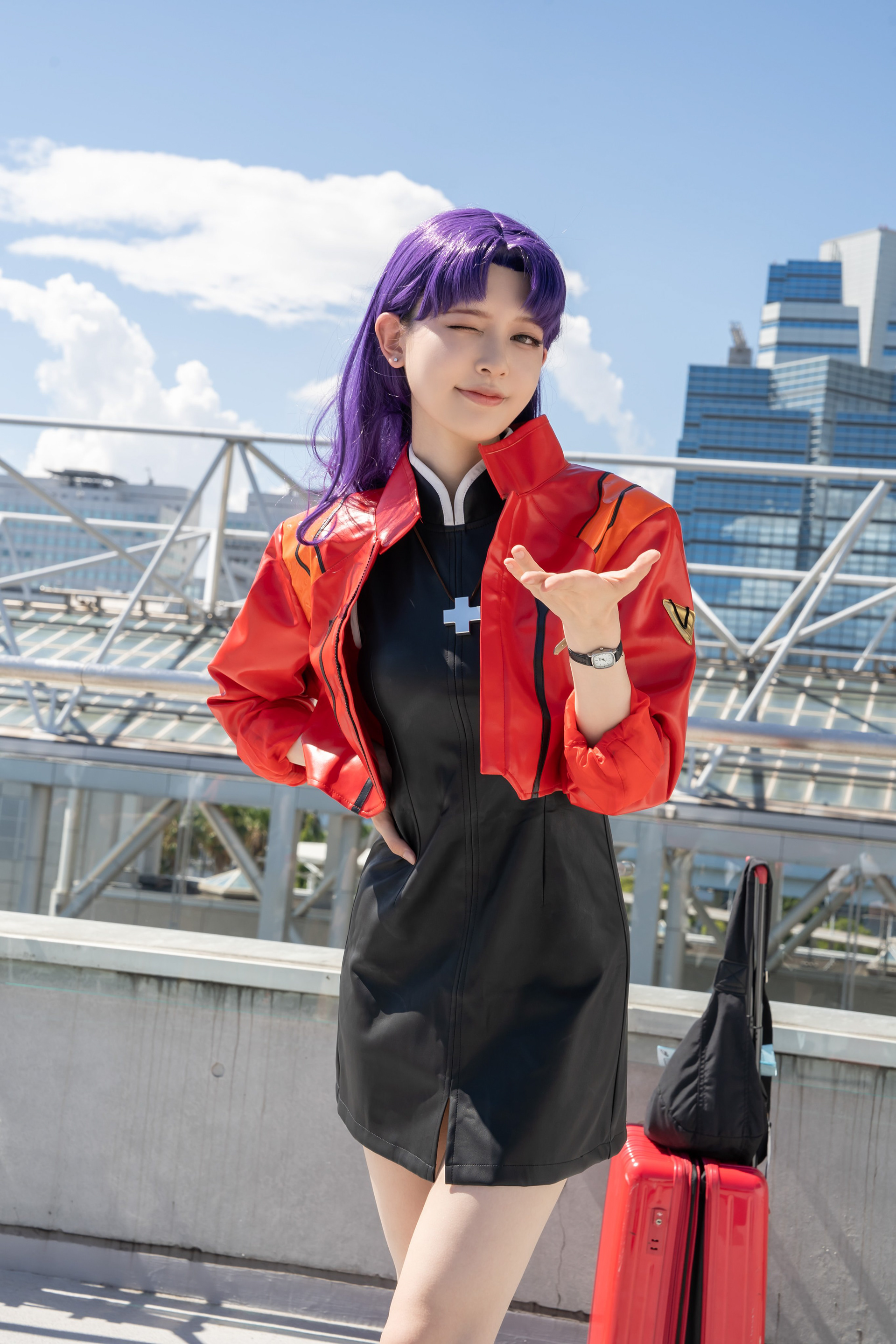 ・葛城ミサト（新世紀エヴァンゲリオン より） ・Cosplayer：菫 さん（ https://x.com/Jim_Sumire ） ・2023/08/12 コミケにて撮影
