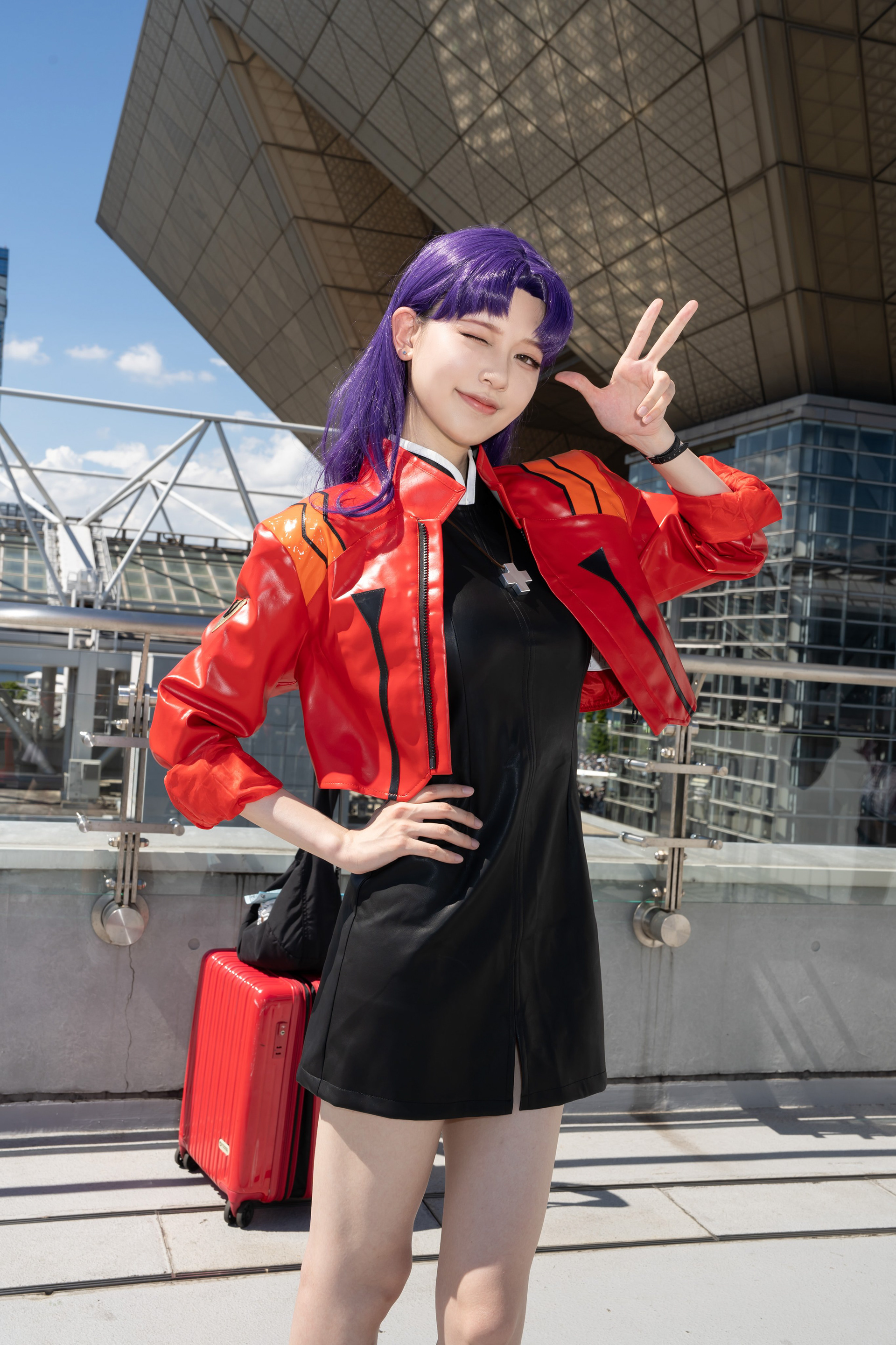 ・葛城ミサト（新世紀エヴァンゲリオン より） ・Cosplayer：菫 さん（ https://x.com/Jim_Sumire ） ・2023/08/12 コミケにて撮影