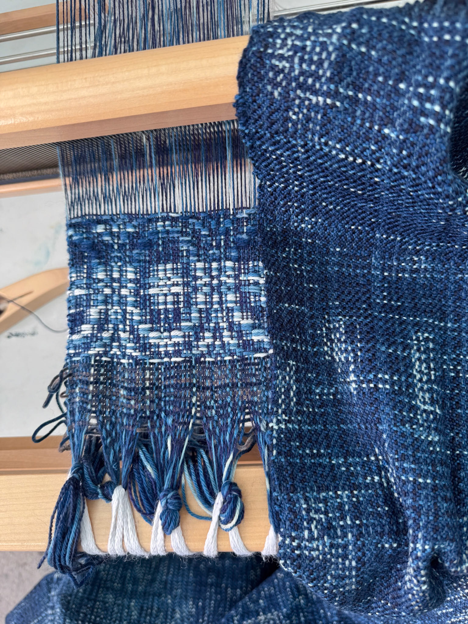 Matching the shawl with body weave