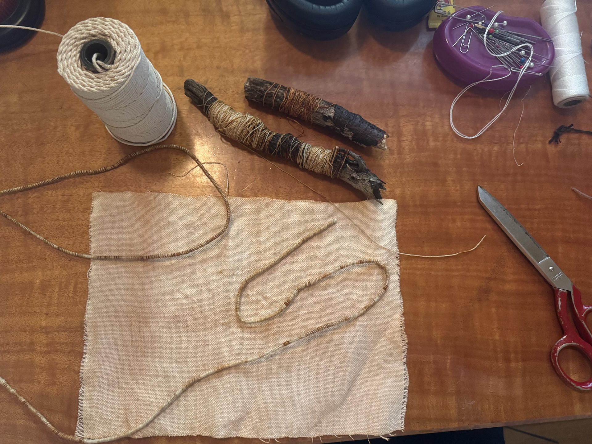 winding threads around cord