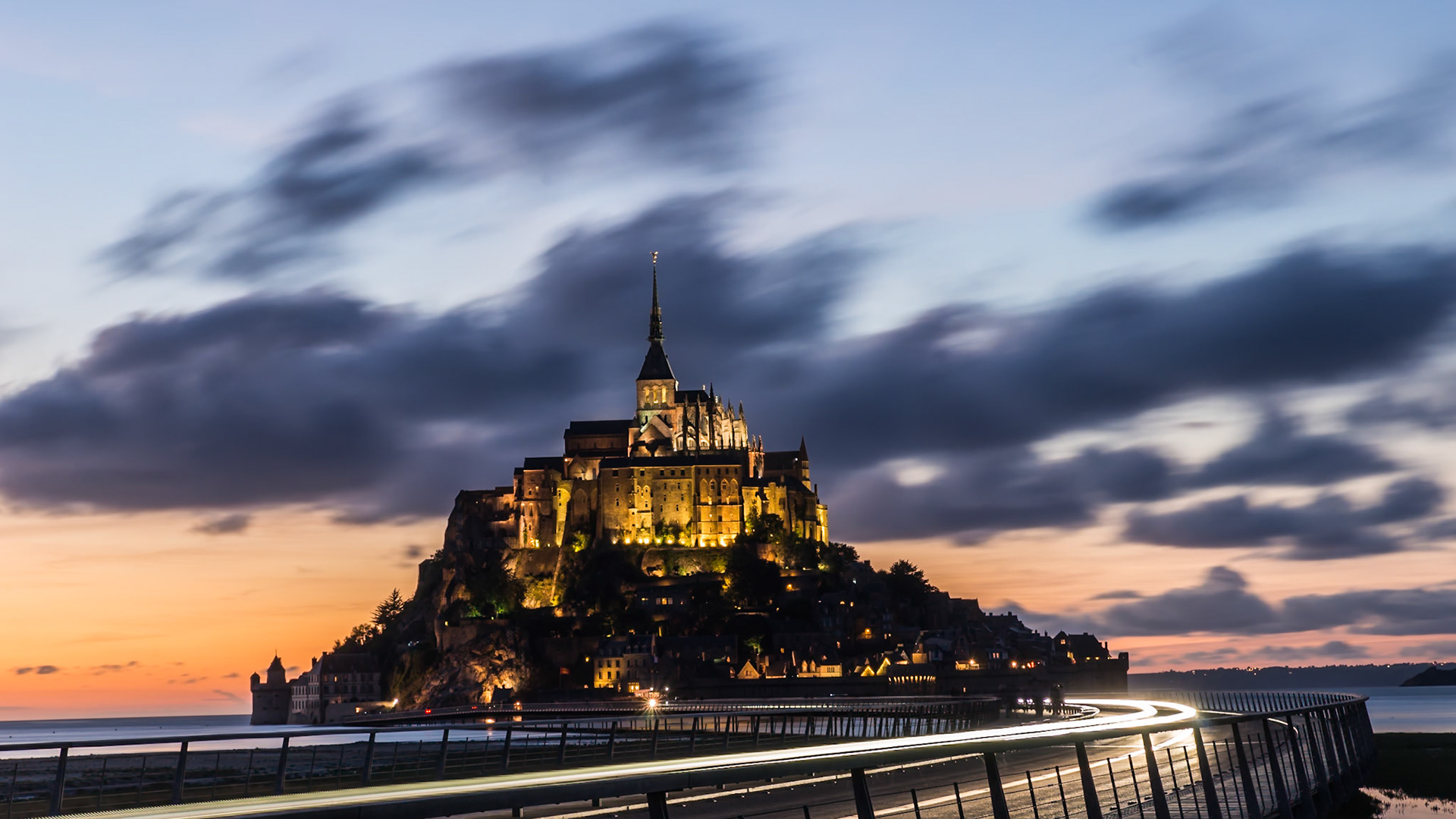 Mont Saint Michel de nuit