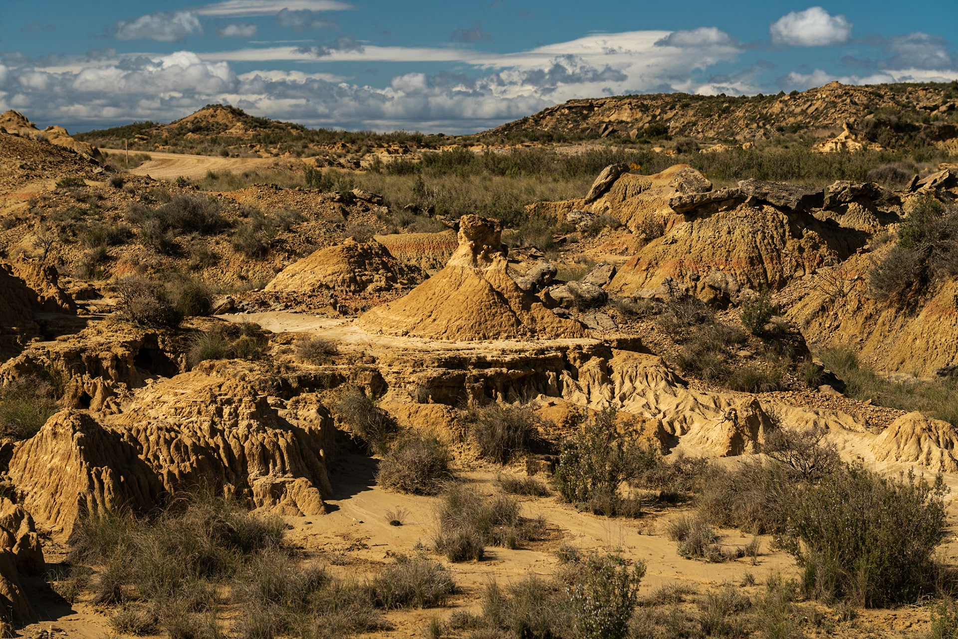 Road Trip désert des Bardenas (Espagne) - Les Bardenas Reales ont souvent servi de décor naturel pour des films (westerns espagnols), des séries comme Game of Thrones et de nombreuses pubs de voitures ! 