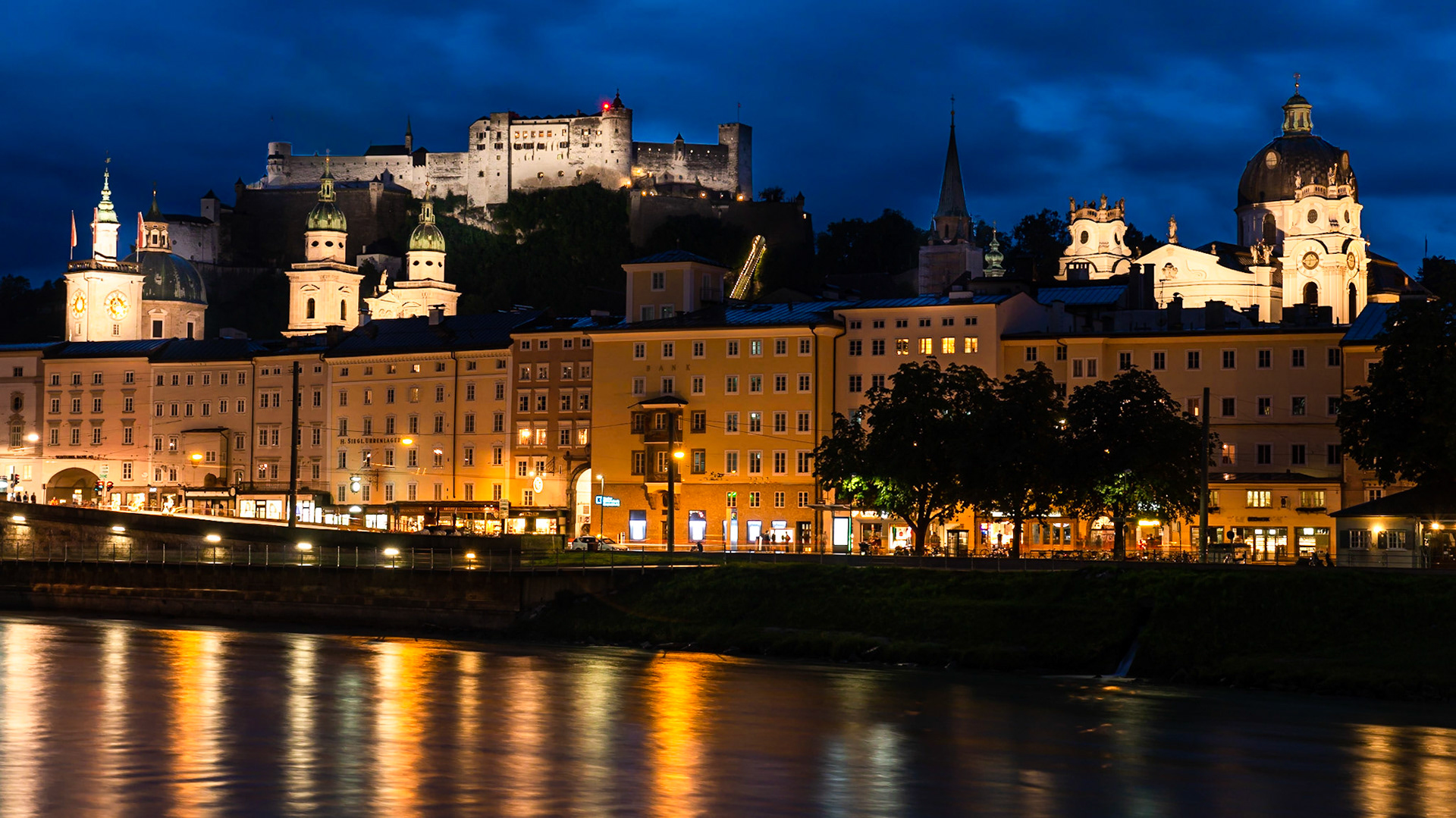 Salsbourg de nuit