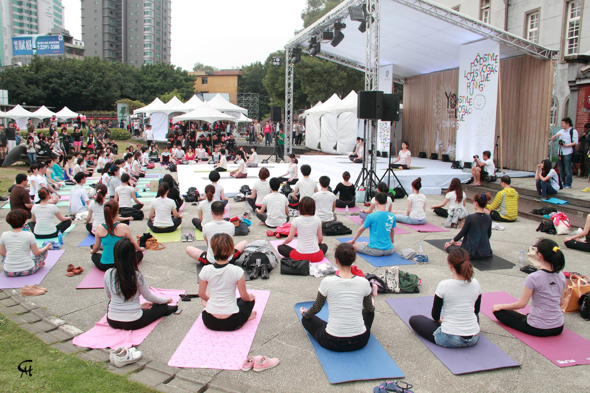 台北瑜珈生活節 - 活動紀錄 - 浩宇傳媒 - 攝影師方一宇(黑貓)