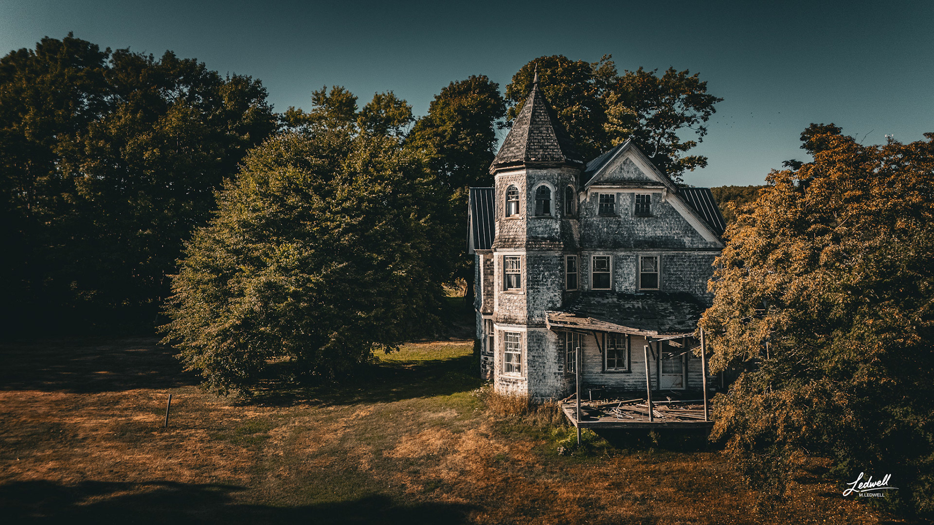 Echoes of Grandeur