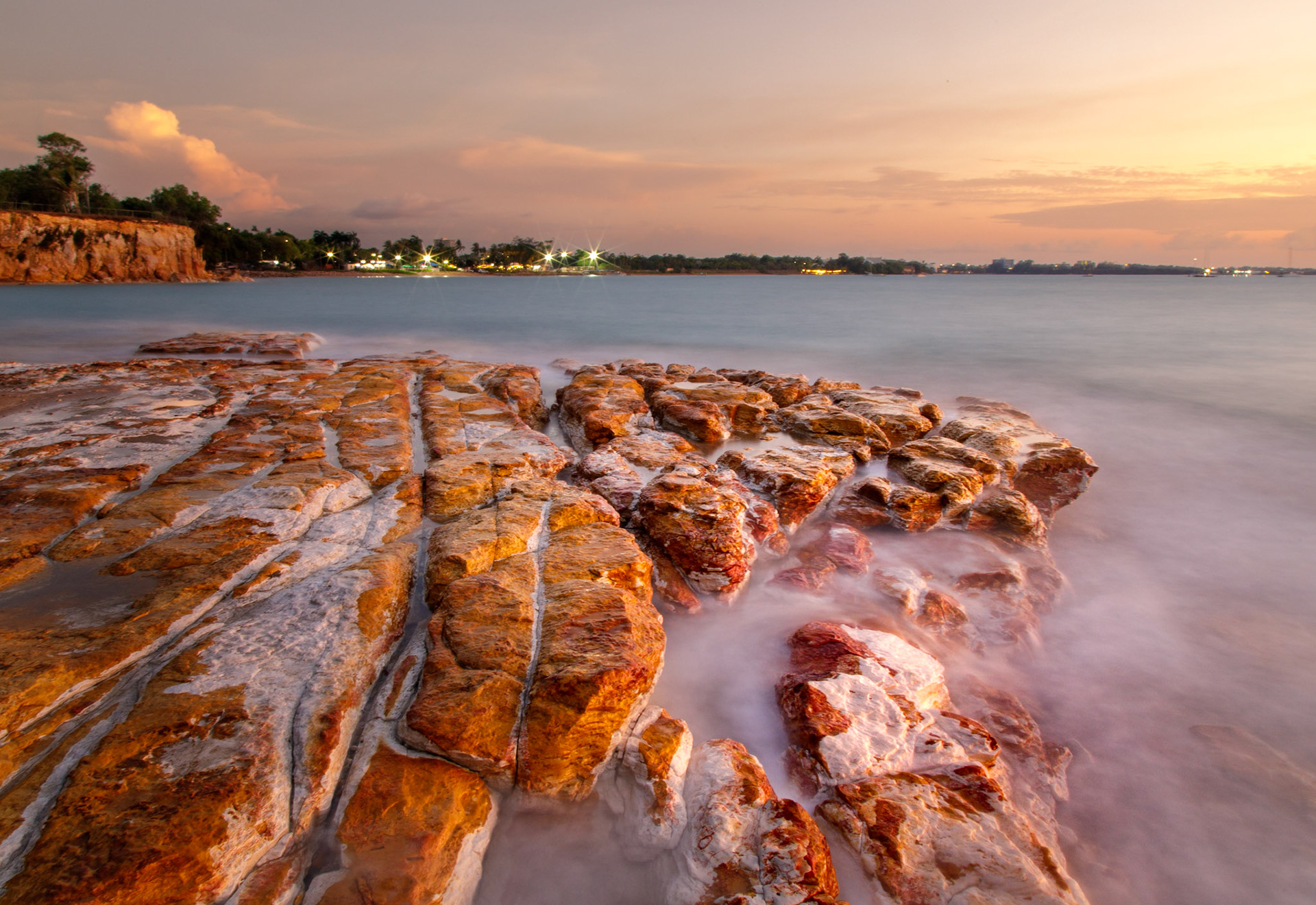 Rocky shoreline, Darwin
