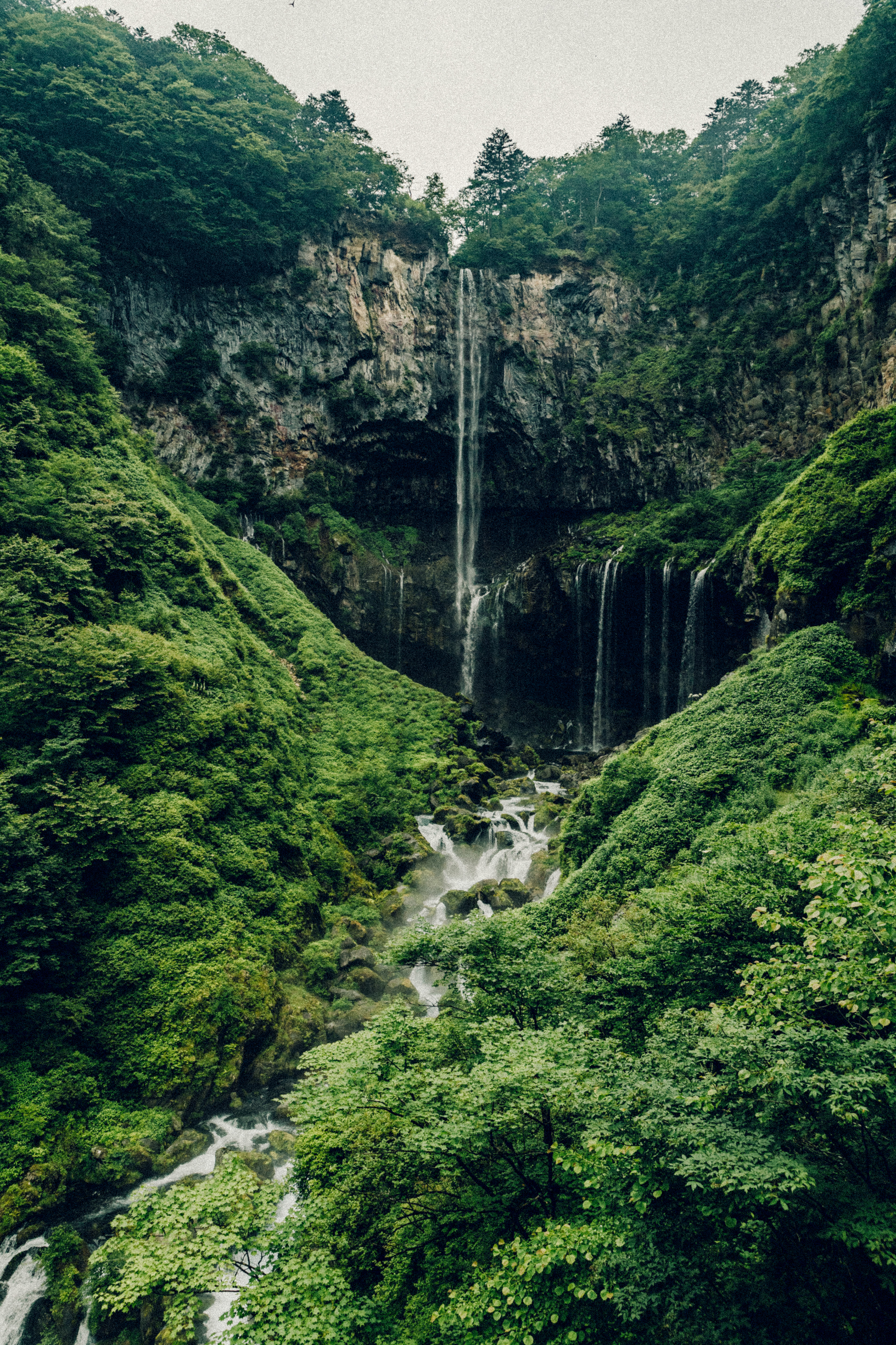 KEGON FALLS (NIKKO)