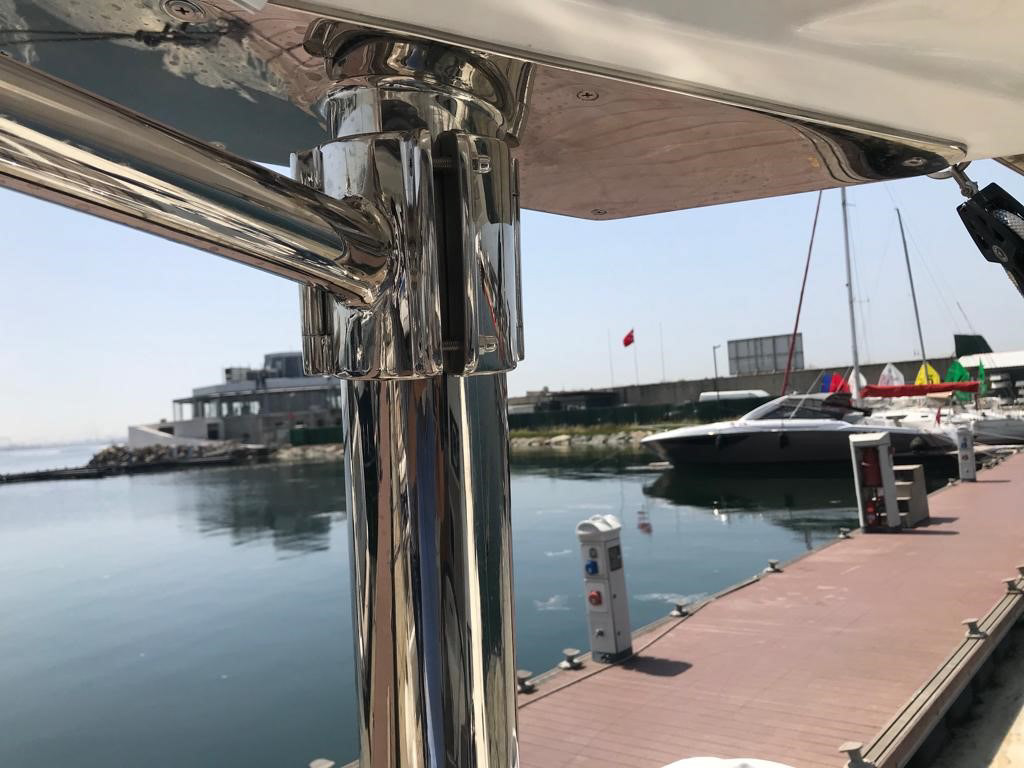 OCEANIS 51 with Manuel Tent
