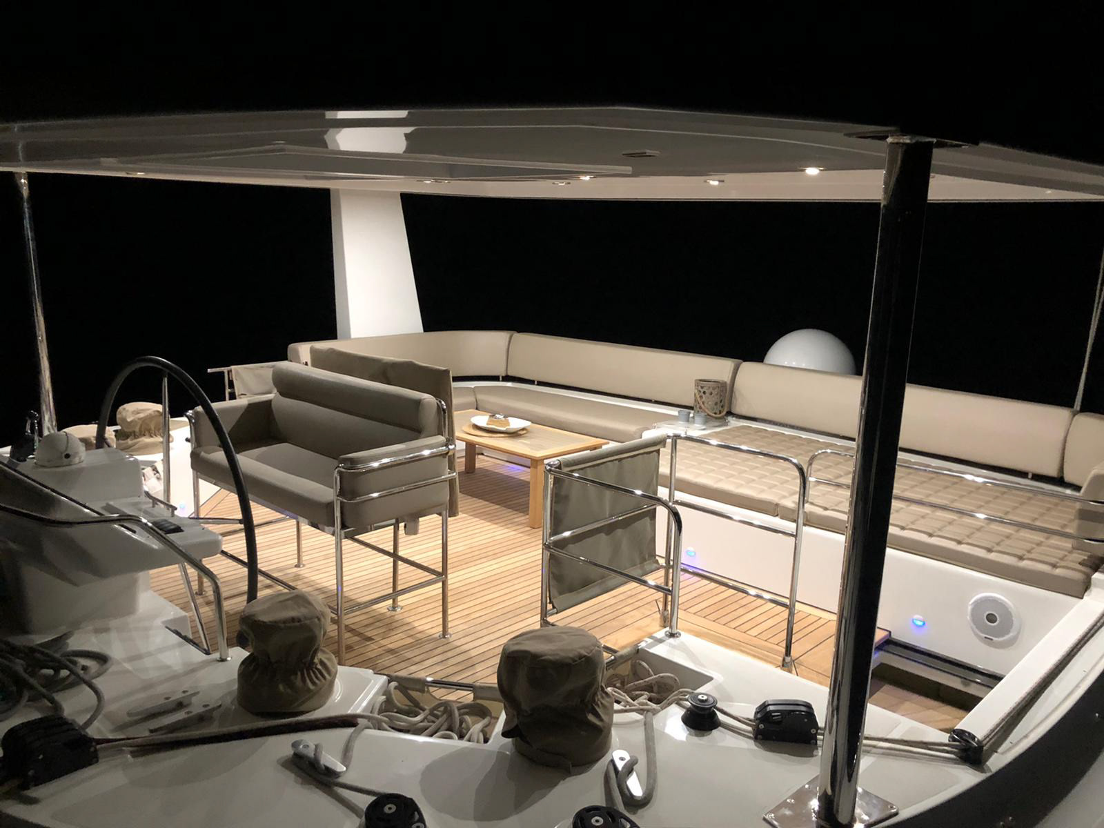LAGOON 560