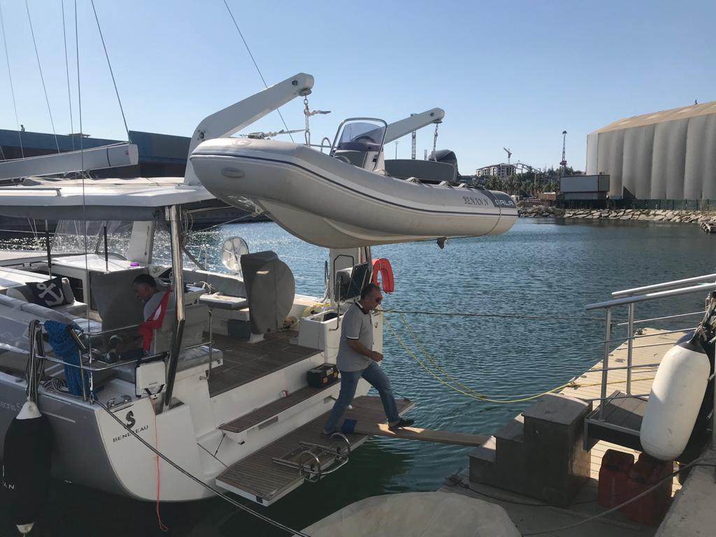 OCEANIS 51 with Manuel Tent and Davits
