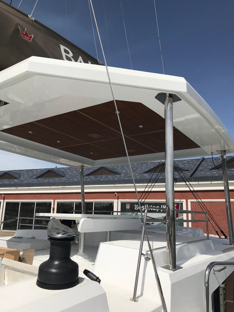 BALI 4.8 With Teak Veenered Ceiling