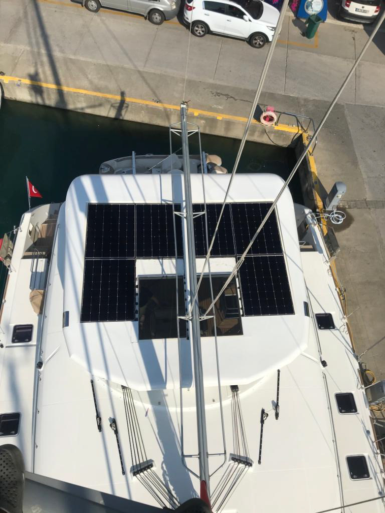 LAGOON 560