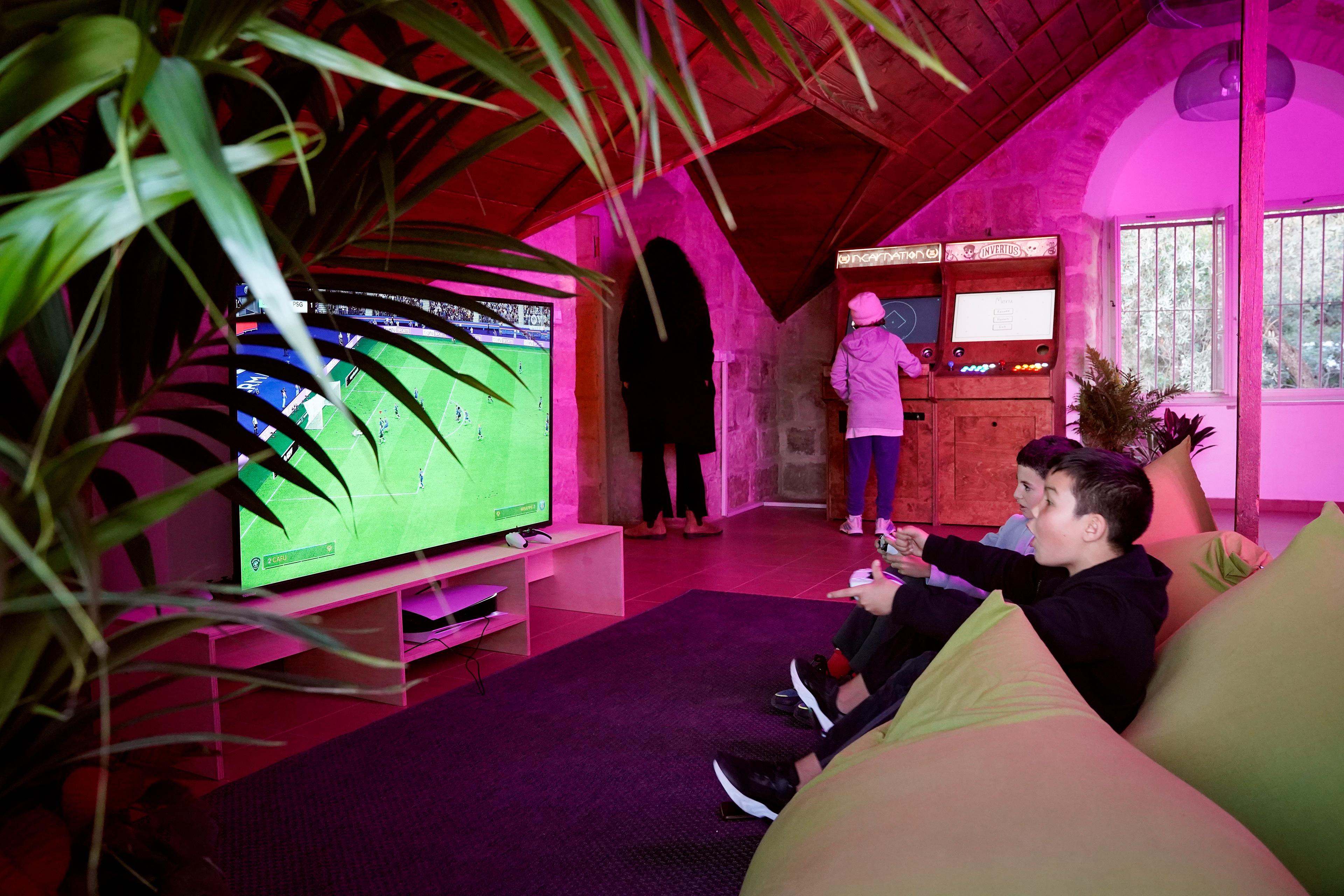 Photo by Ricky Rachman