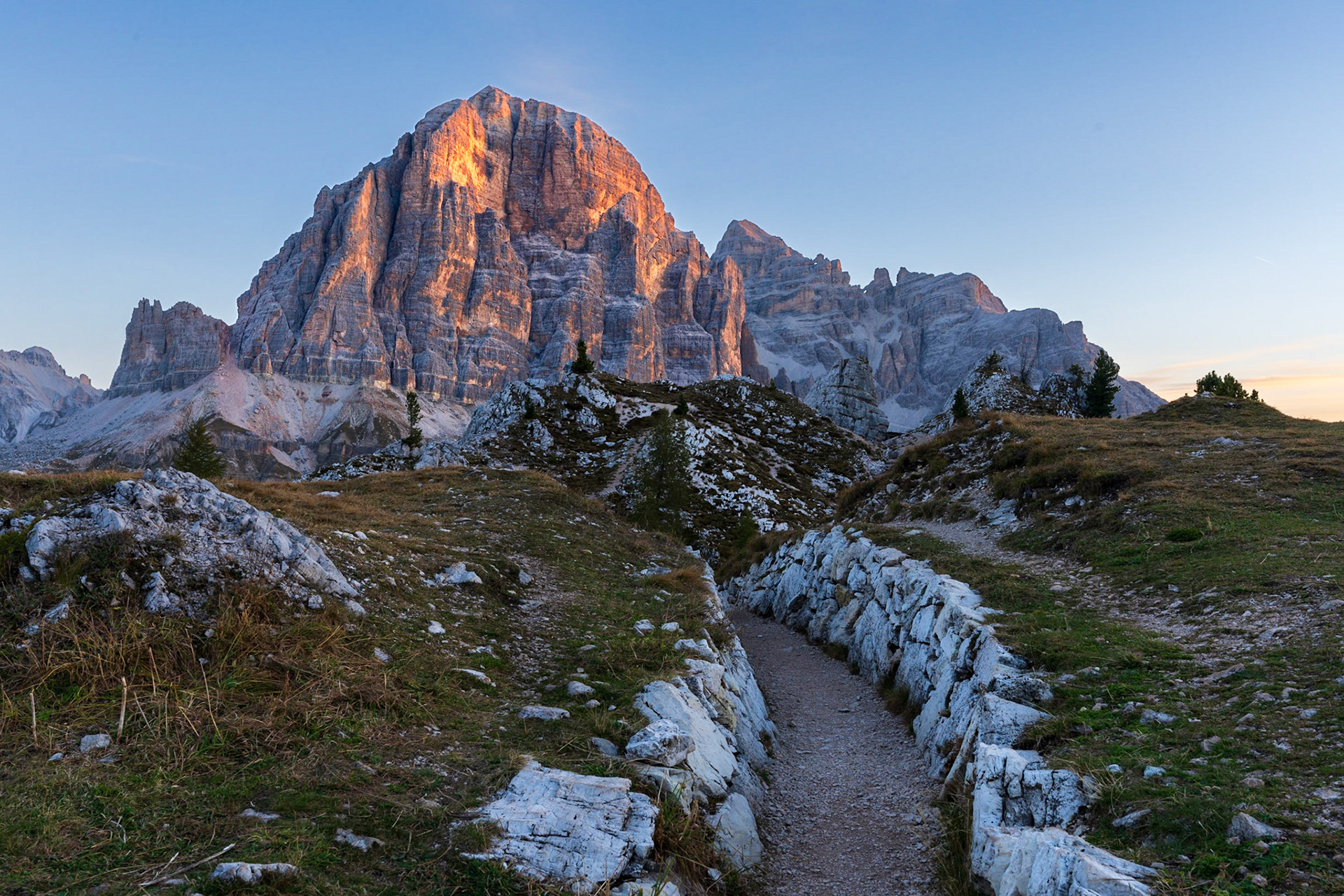 Walkway at Cimque Torri