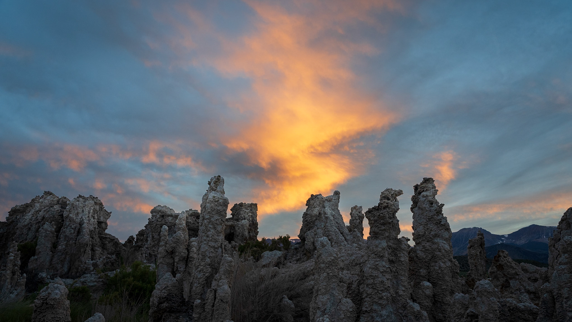 Skyfire Above Mono