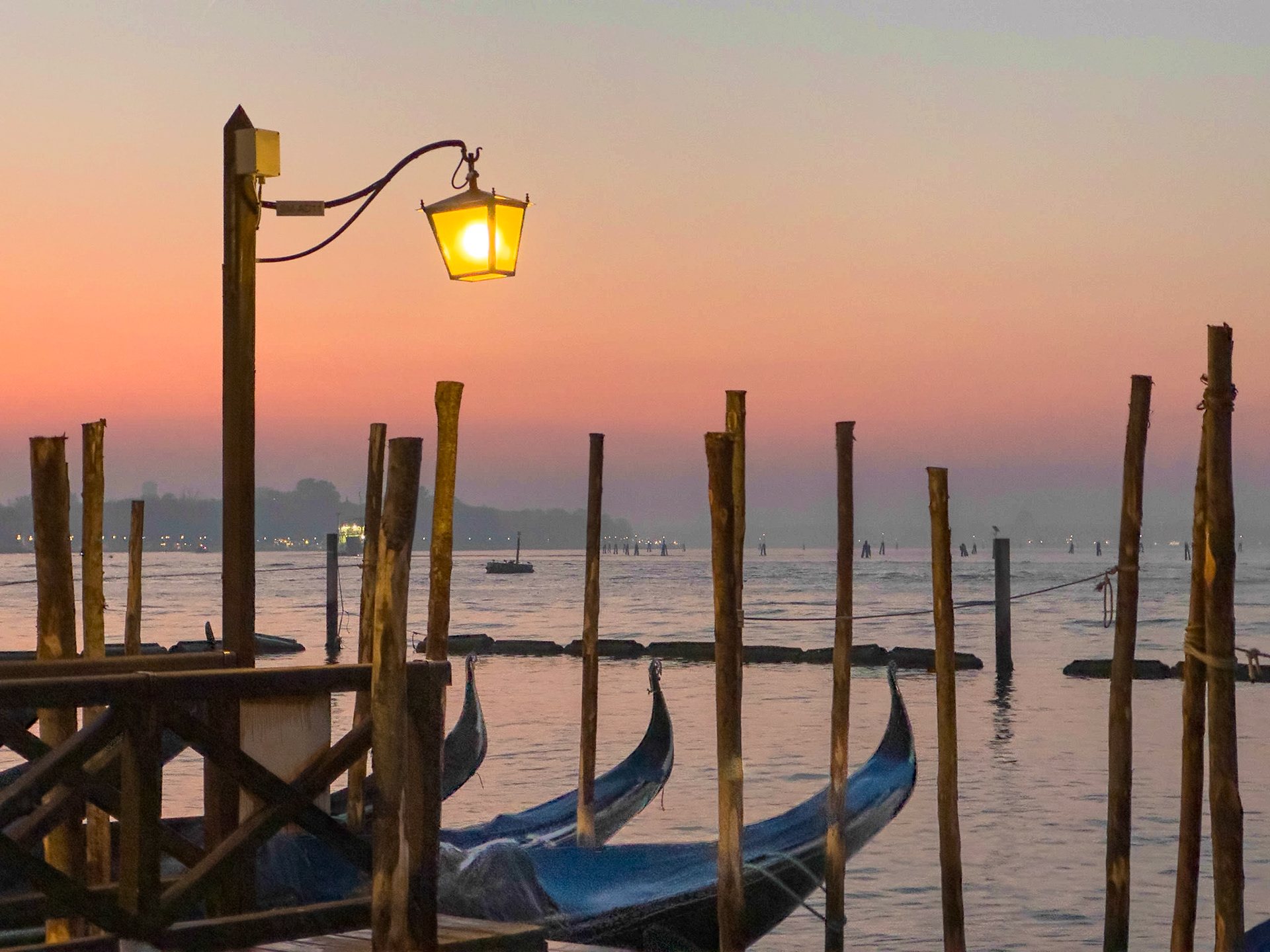 Gondola and Lamp