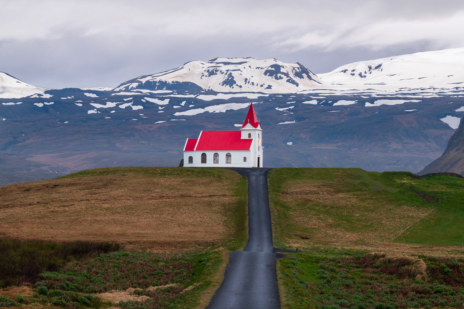 Red Roof at Ingjaldshóll