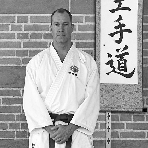 Richard de Jong, instructeur, (1e Dan karate)