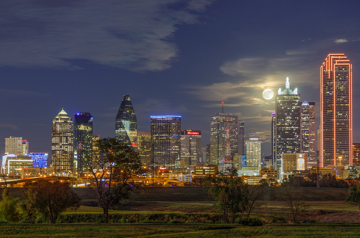 Blue Moon Over Dallas