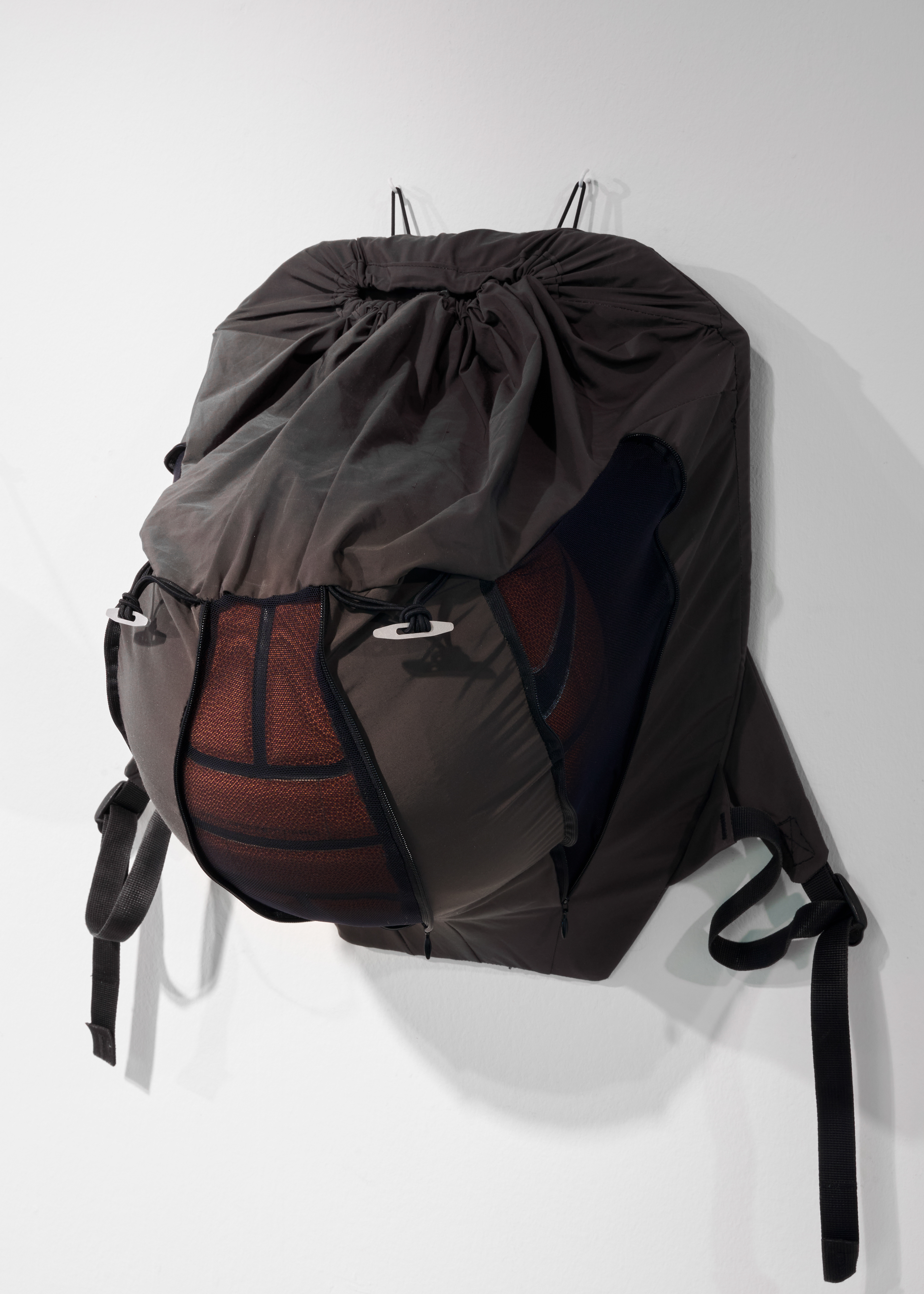 englobe - Minna Holenweg