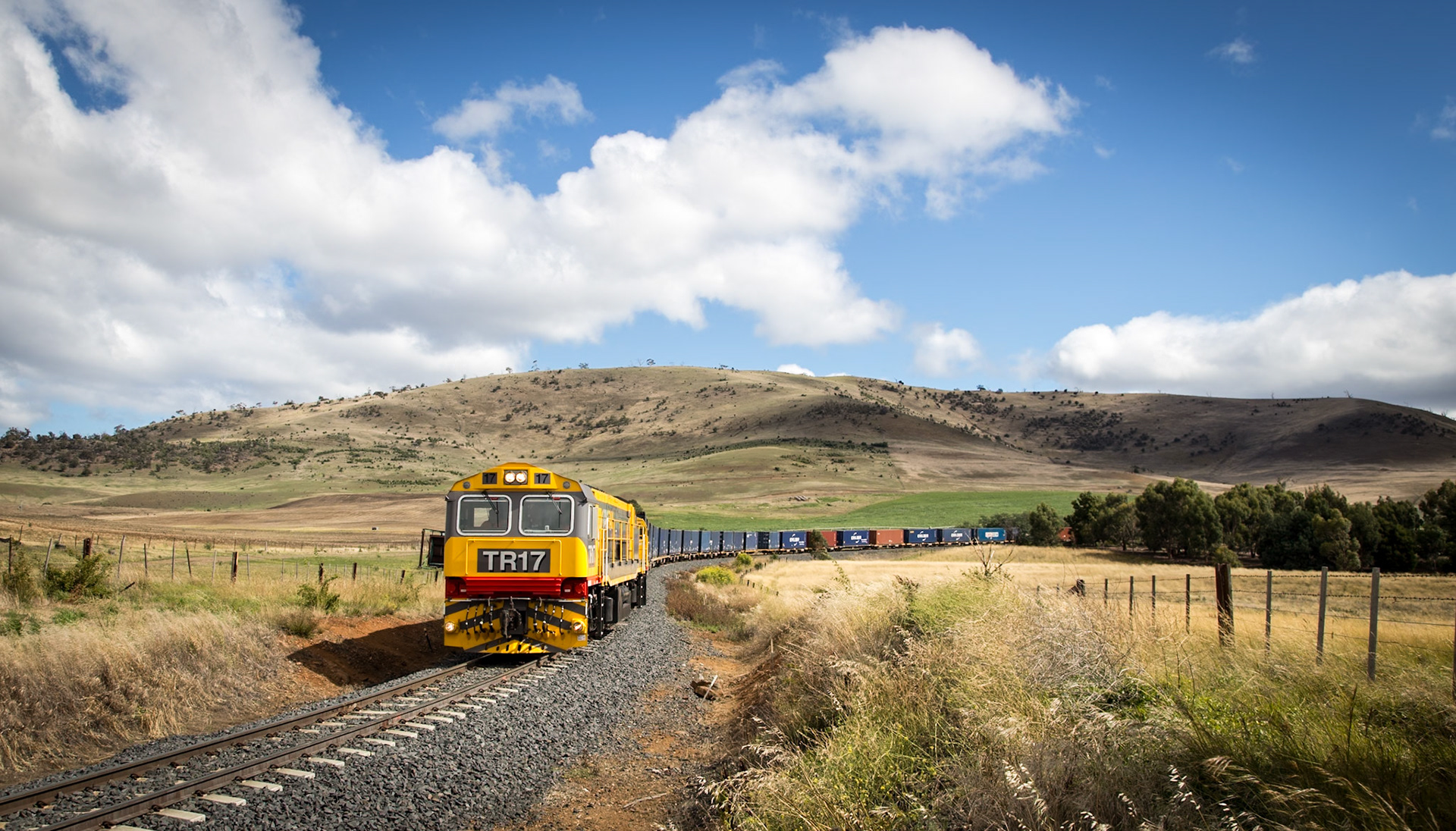 TR17 and TR05 negotiate the curves of Tea Tree with the Boyer paper train. Unfortunately the second person (on the photographer's side) in TR17 felt it neccessary to flip both myself and my father the V moments after this photo was taken.