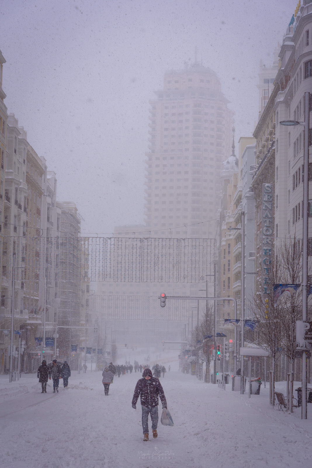 La Gran Vía a su llegada a la Plaza de España