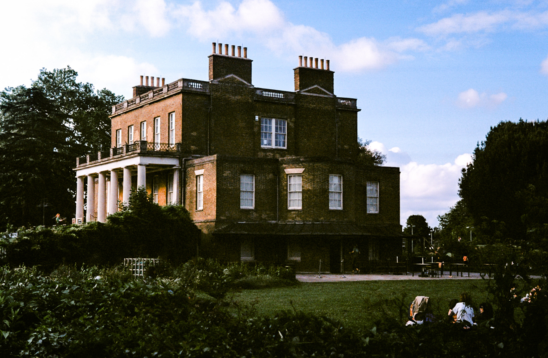 The Cafe, Stoke Newingotn