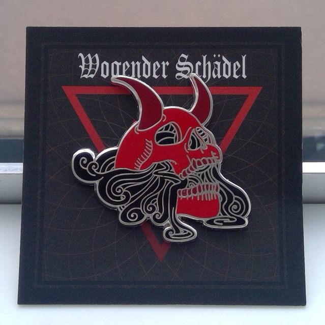 Wogender Schadel - Blood pin