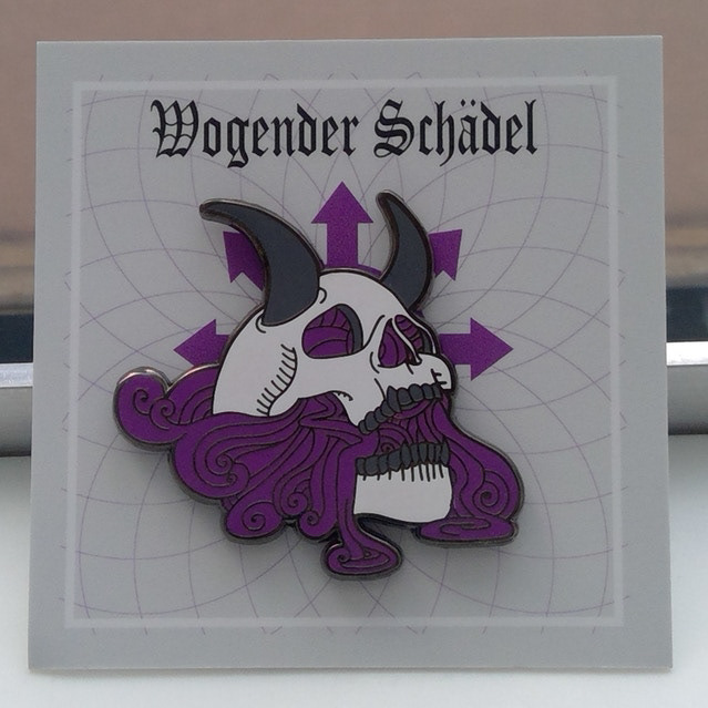 Wogender Schadel - Chaos pin